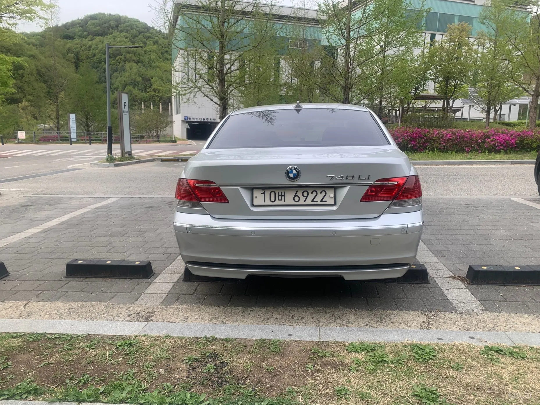BMW 7 Series (E65) превью 14