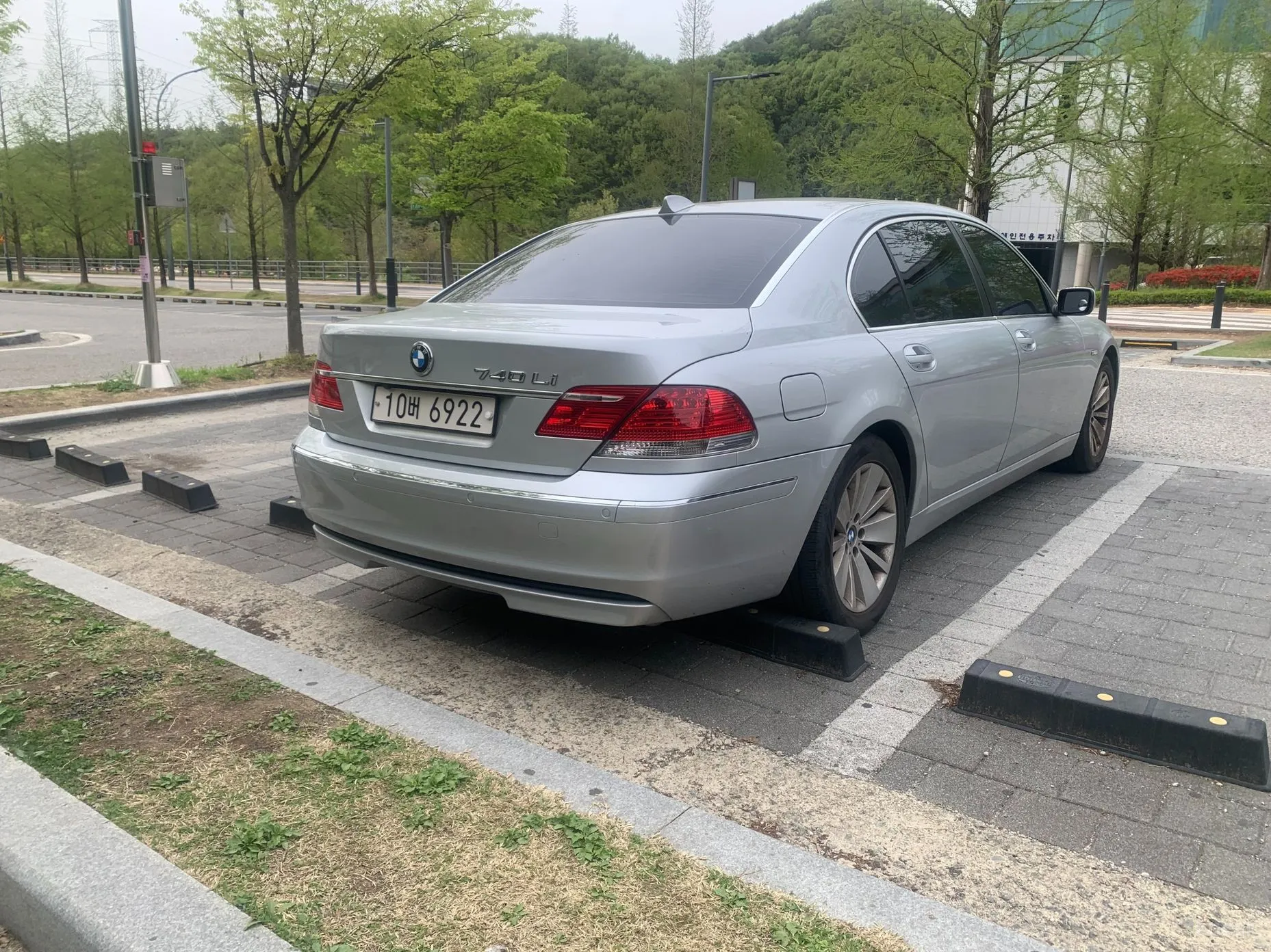 BMW 7 Series (E65) превью 8
