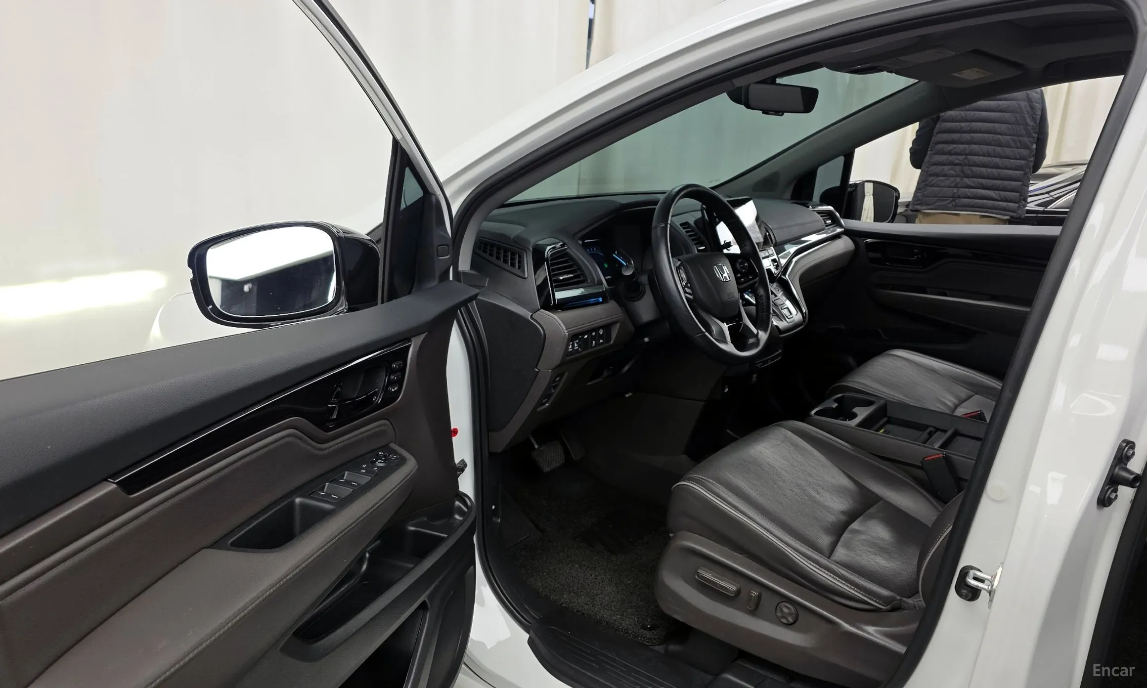 Honda Odyssey превью 10