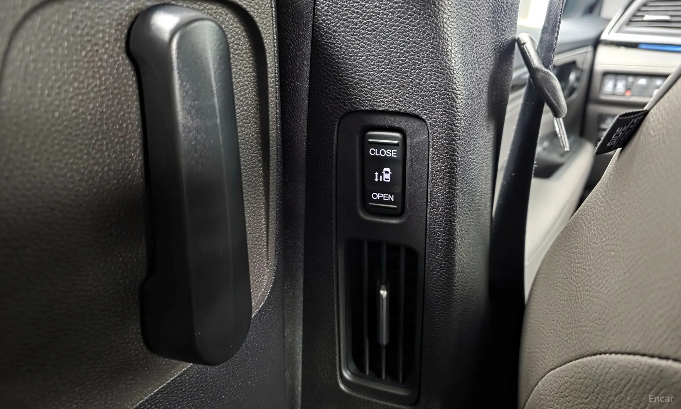 Honda Odyssey превью 17