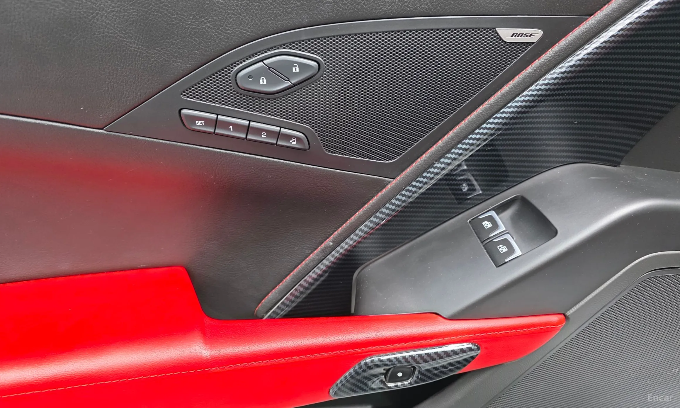 Chevrolet Corvette превью 13