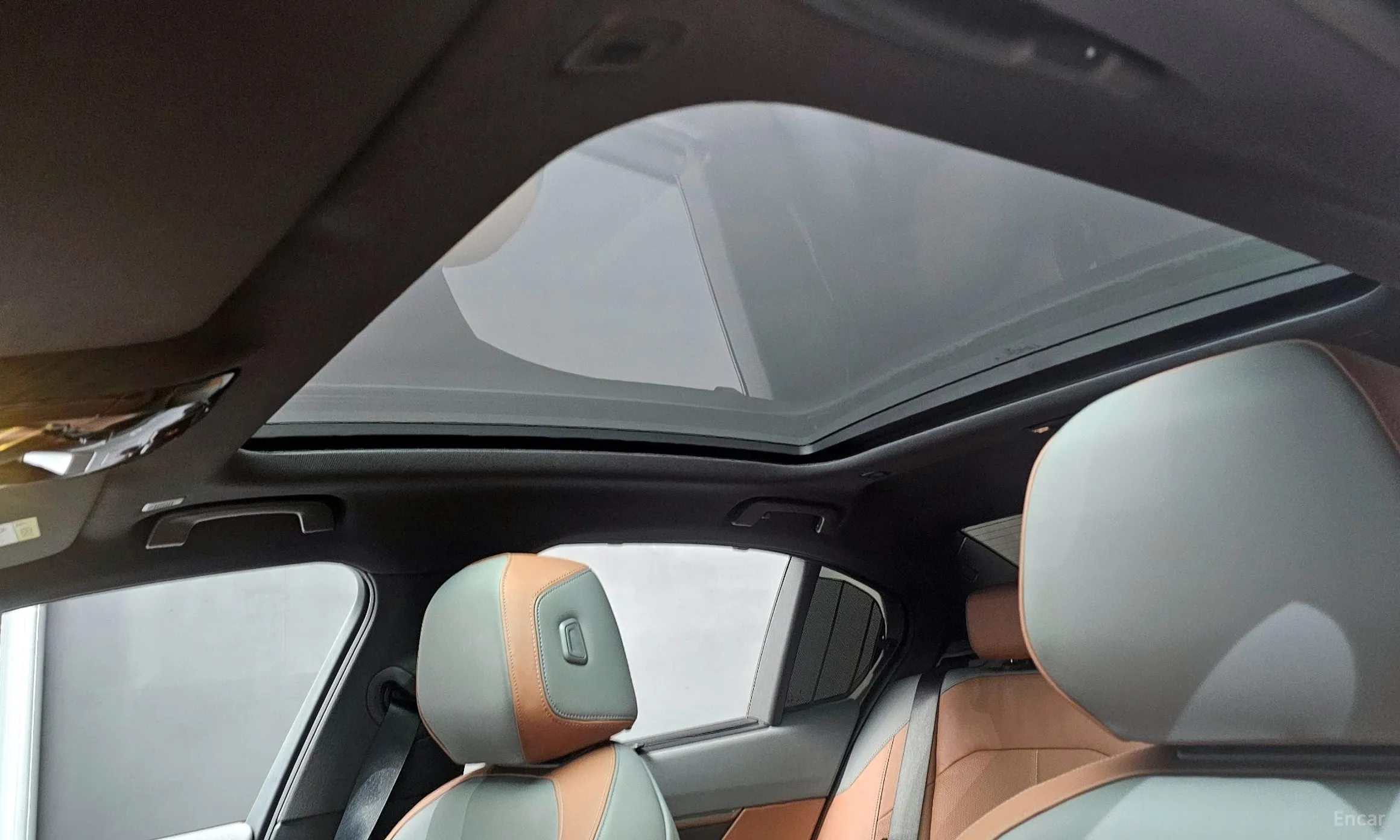 BMW 5 Series (G60) превью 18