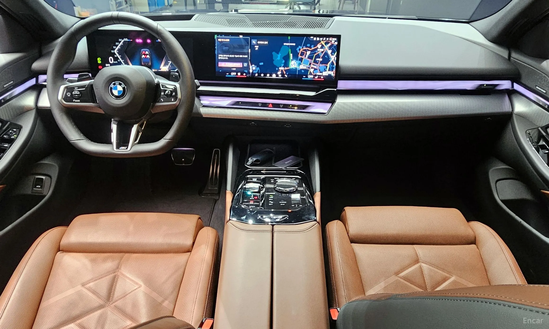 BMW 5 Series (G60) превью 7
