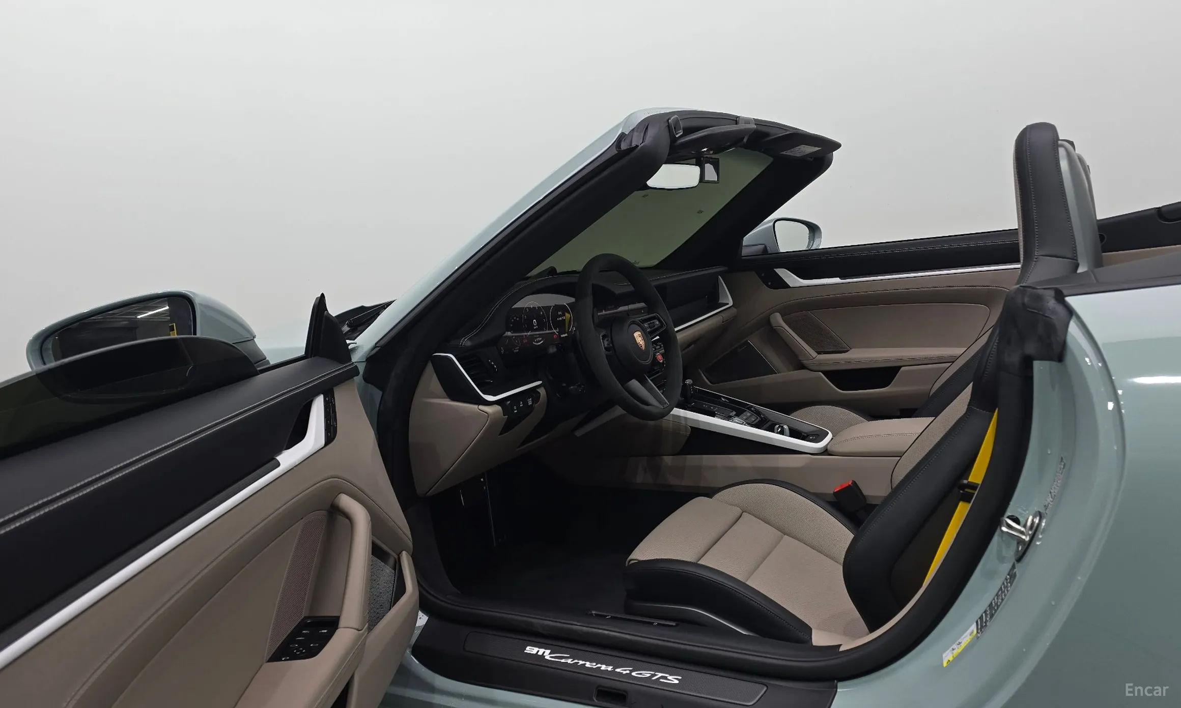 Porsche 911 (992) превью 10
