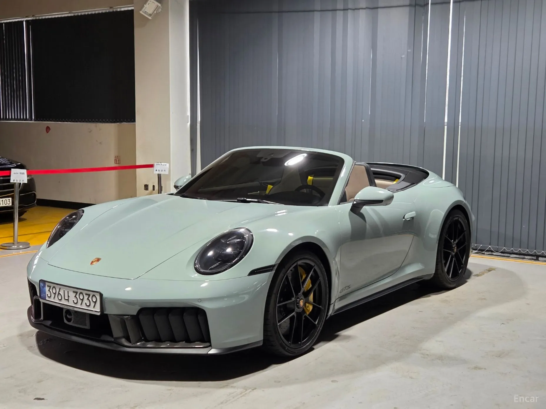 Porsche 911 (992) превью 6
