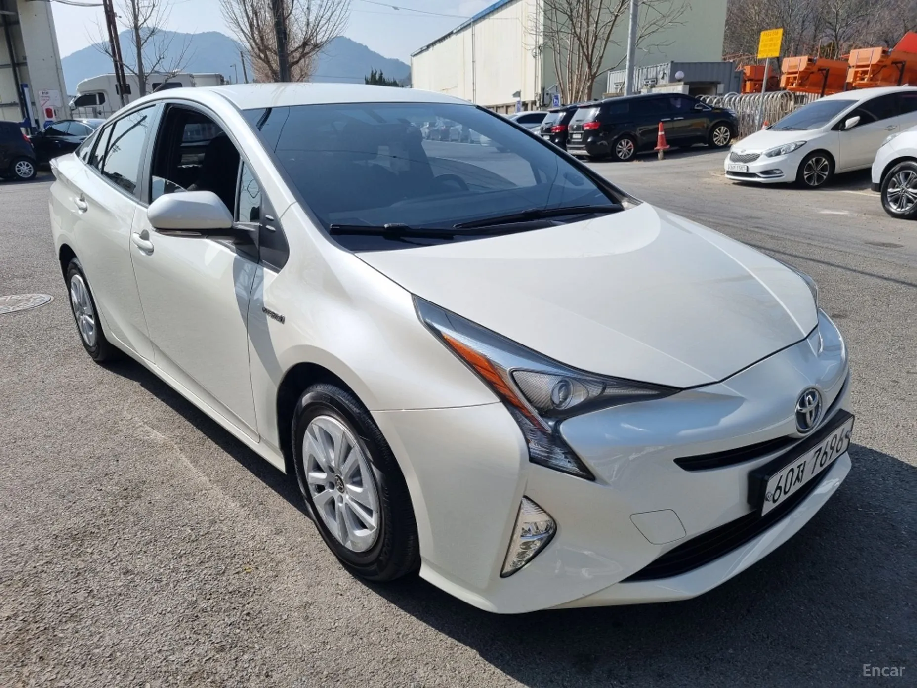 Toyota Prius 4th Generation превью 2
