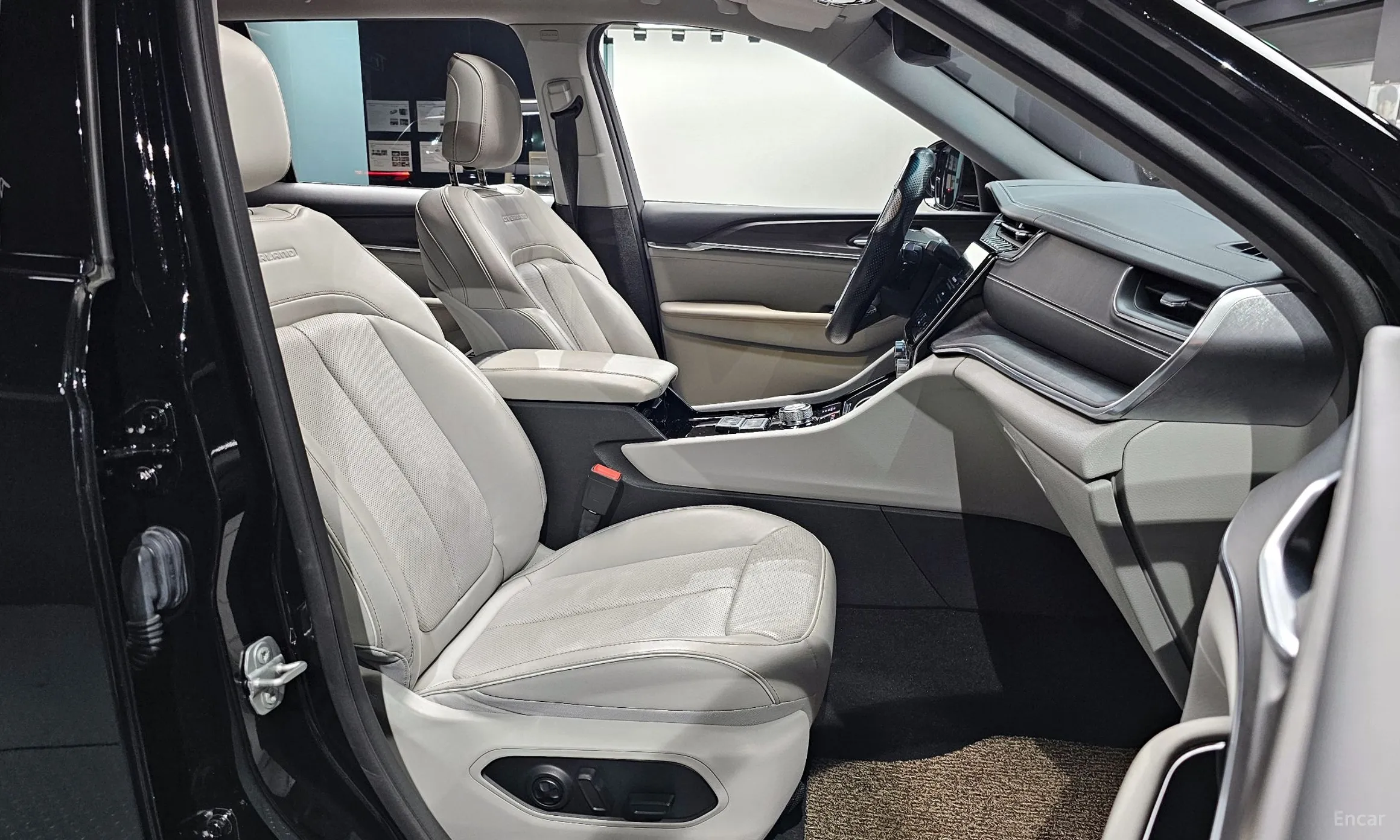 Jeep Grand Cherokee (WL) превью 10
