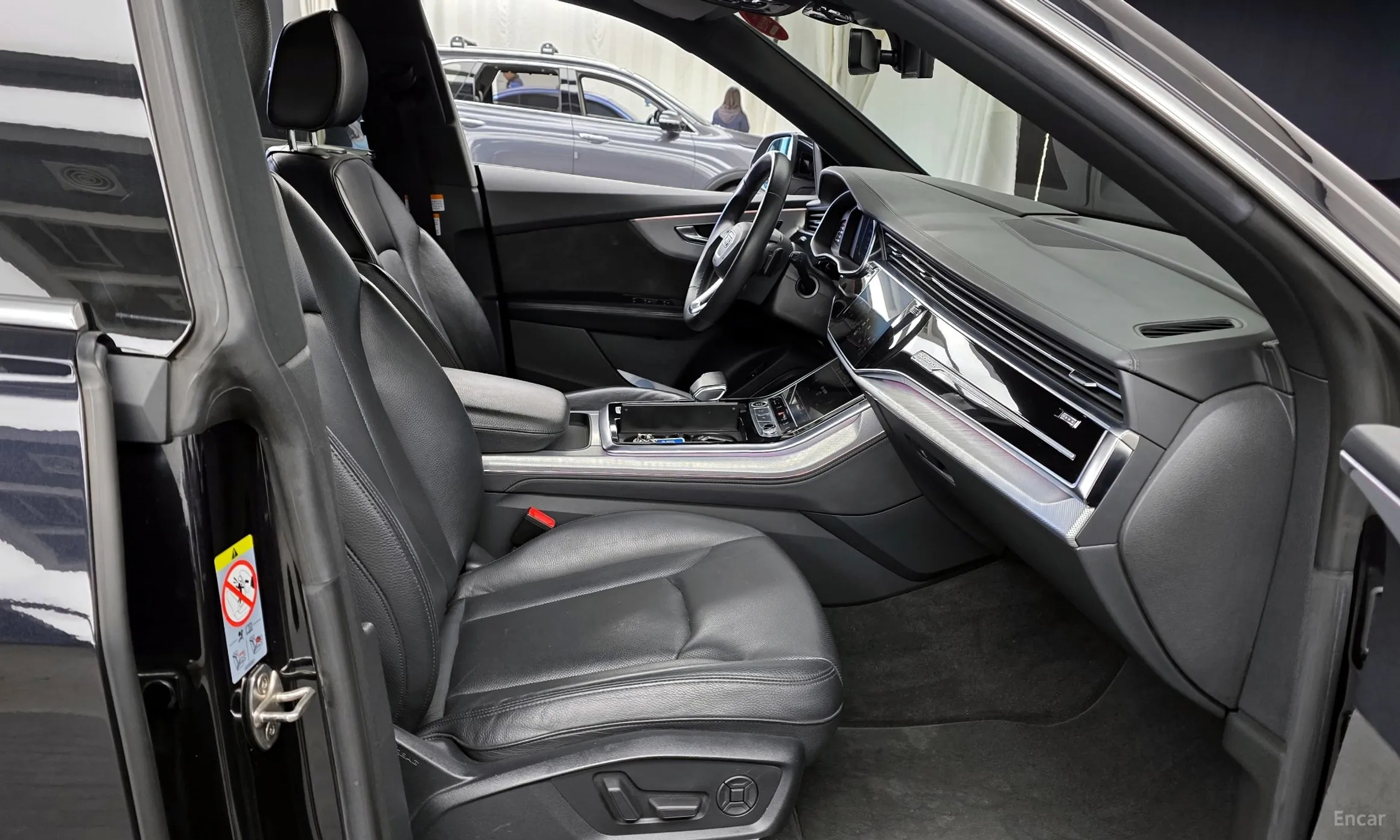 Audi Q8 (4M) превью 11