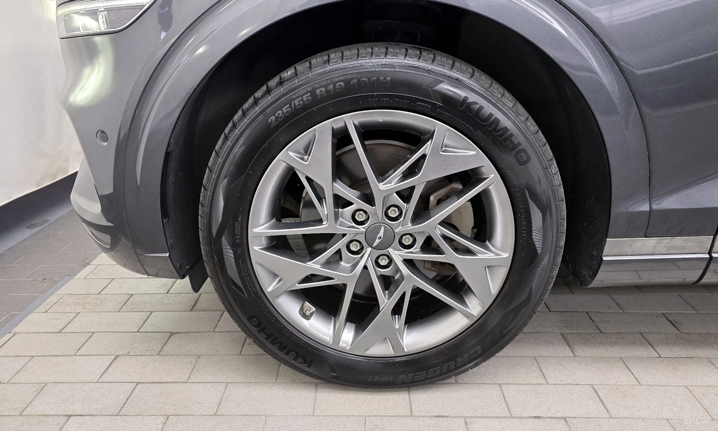 Genesis GV70 превью 5