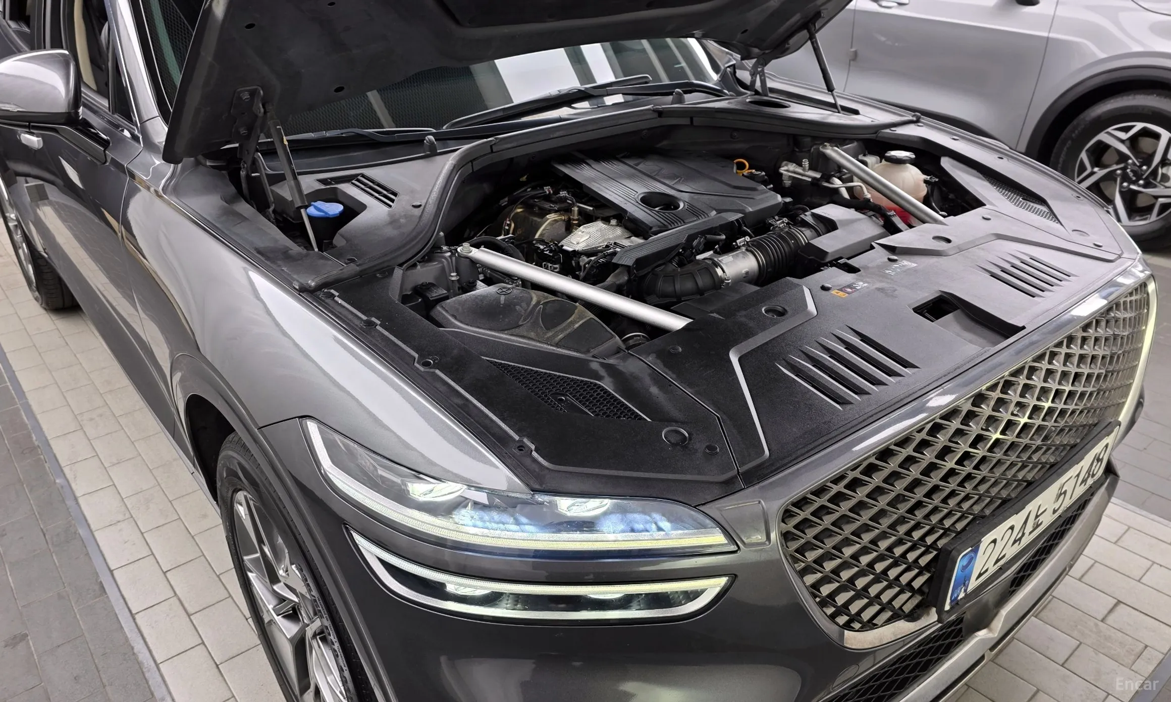 Genesis GV70 превью 6