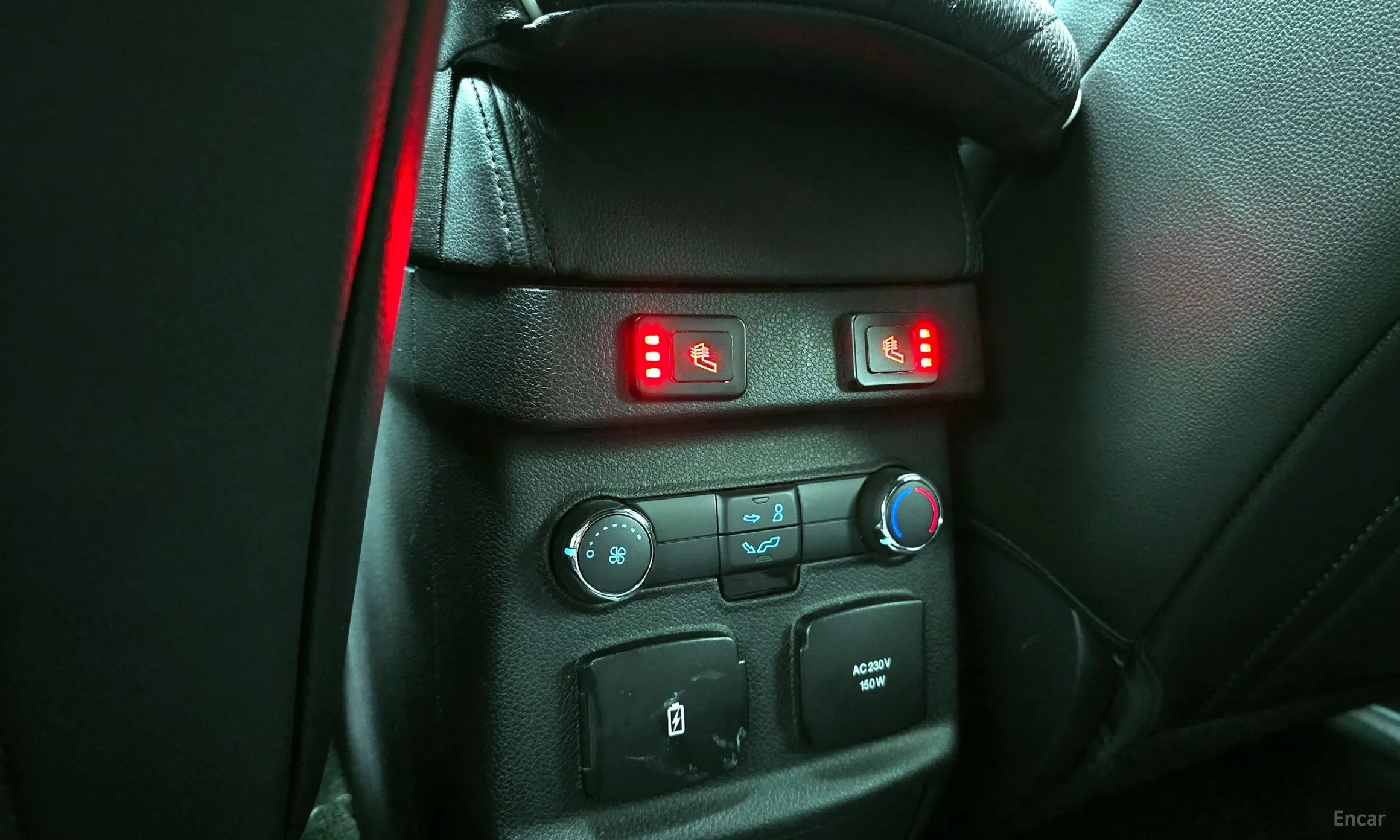 Ford Explorer превью 17