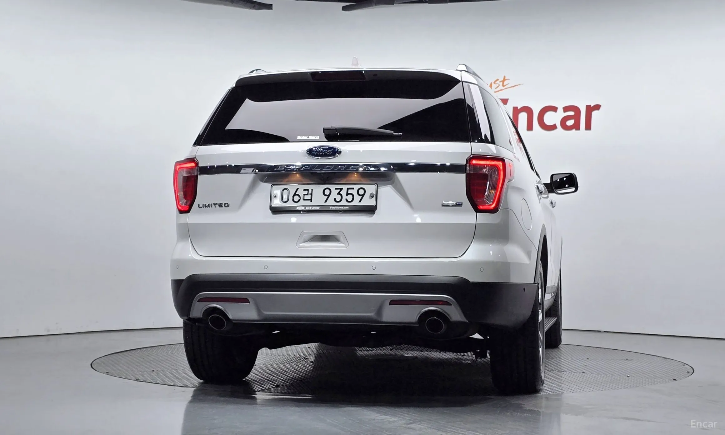 Ford Explorer превью 4