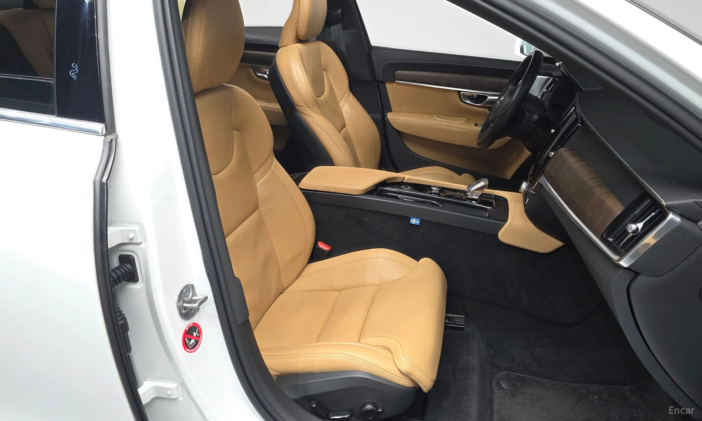 Volvo S90 превью 10