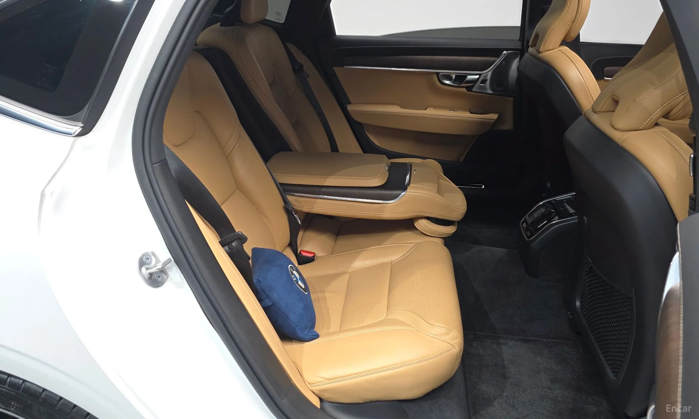 Volvo S90 превью 11