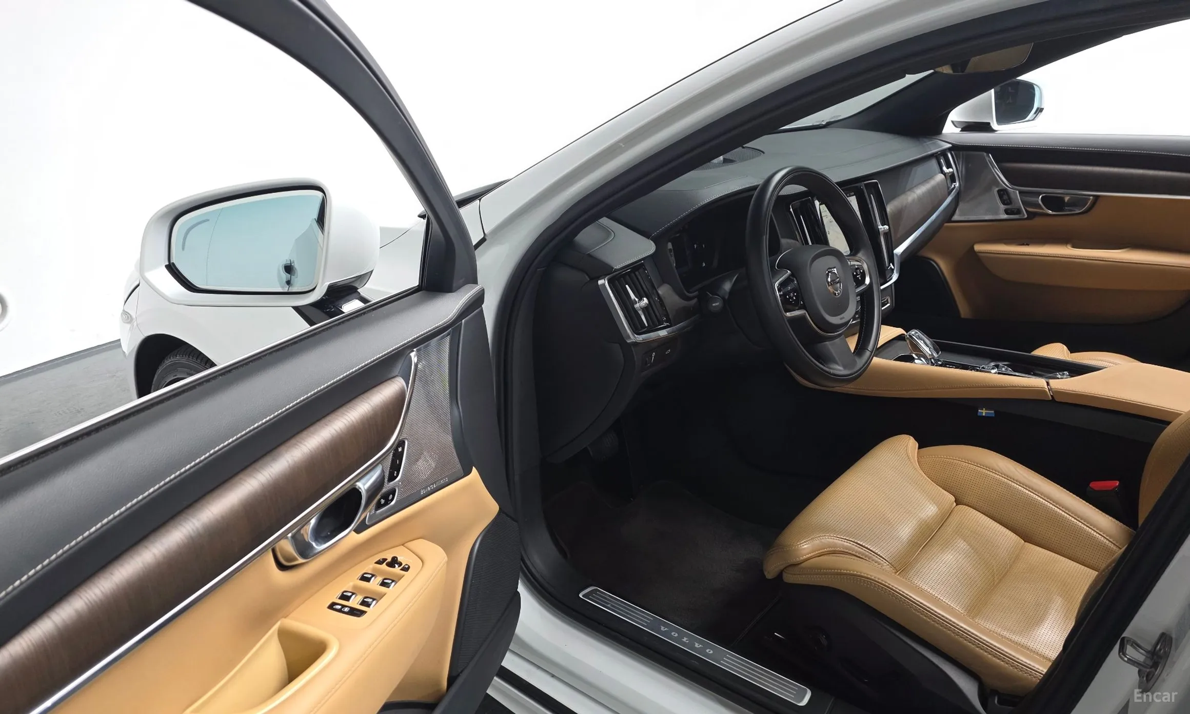 Volvo S90 превью 12
