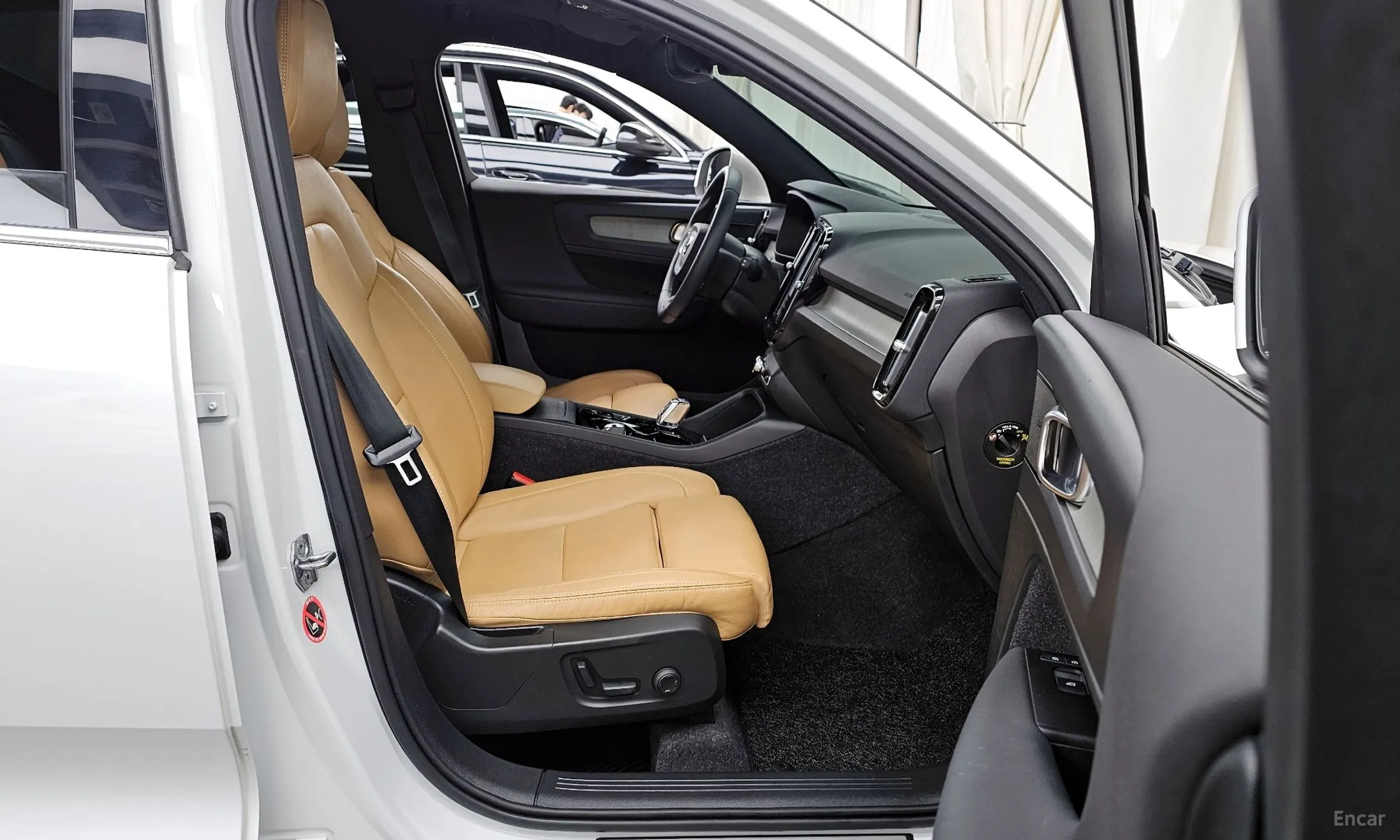 Volvo XC40 превью 11