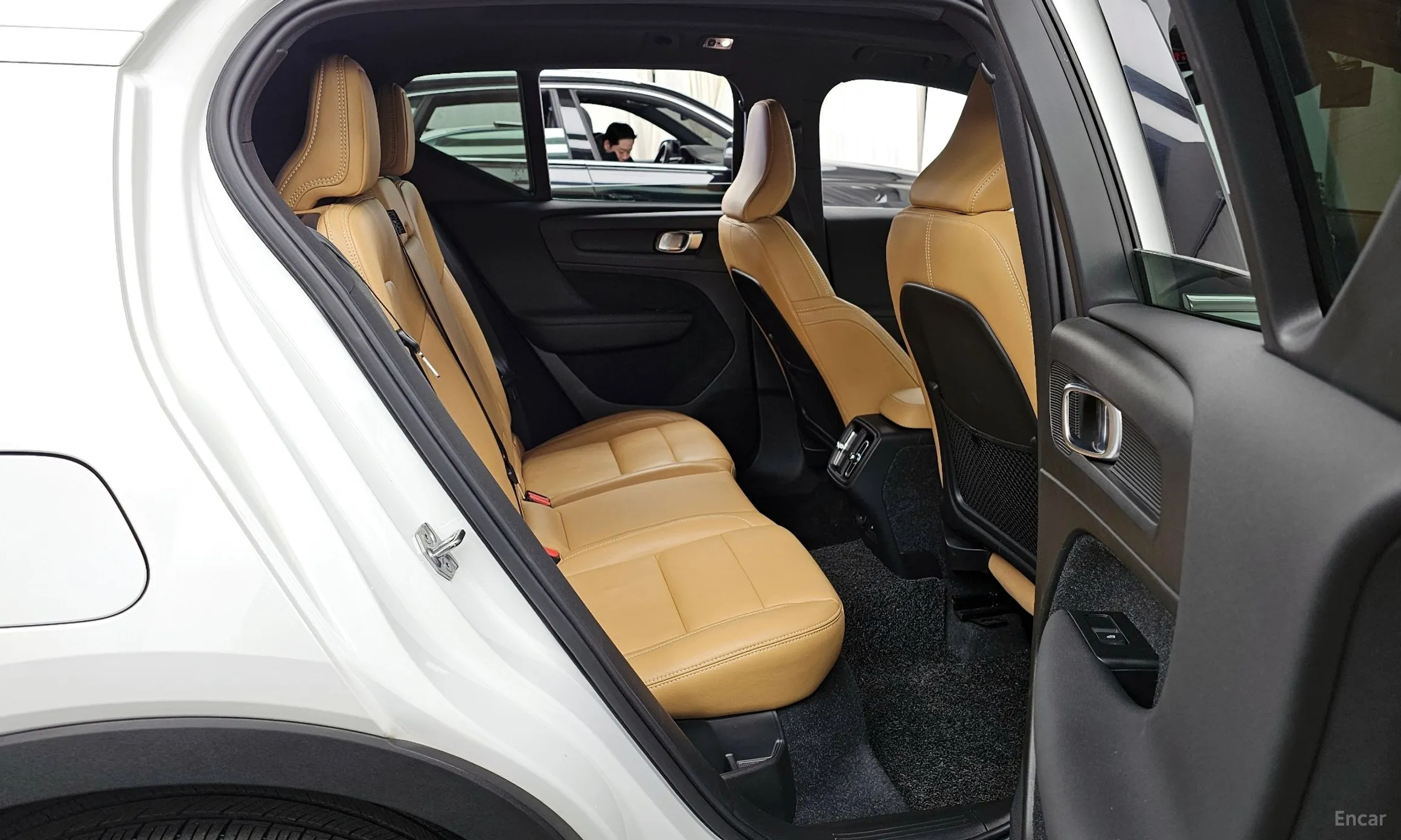 Volvo XC40 превью 12