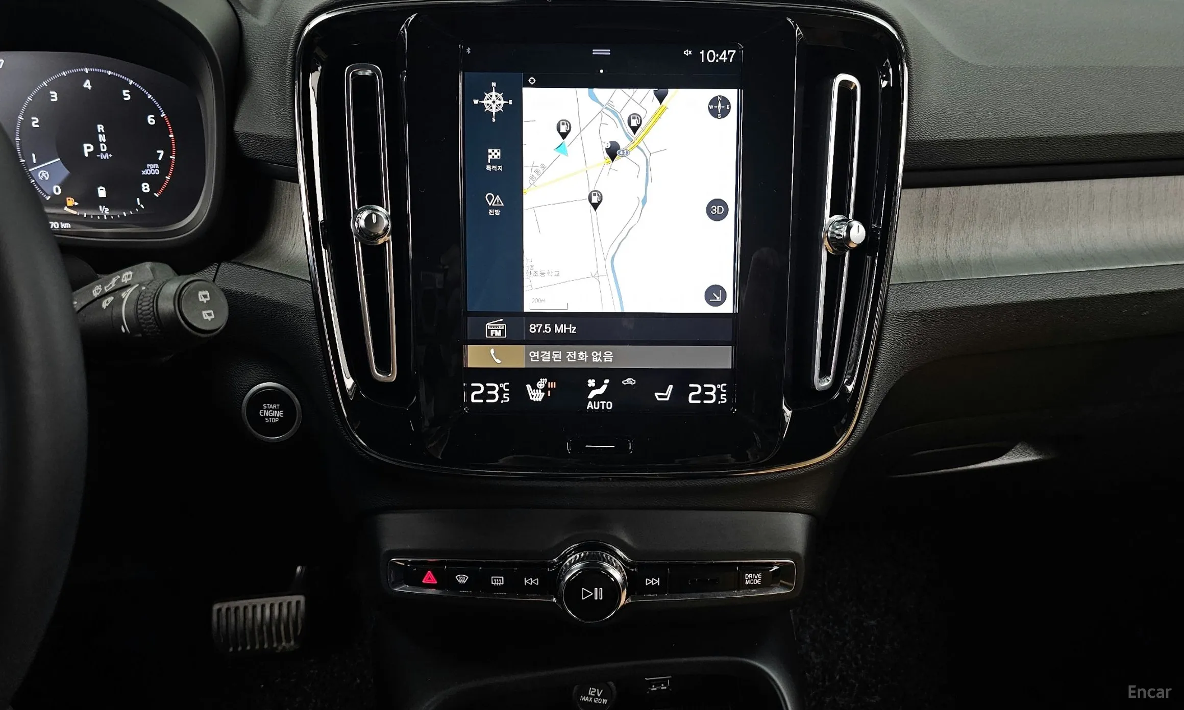 Volvo XC40 превью 14