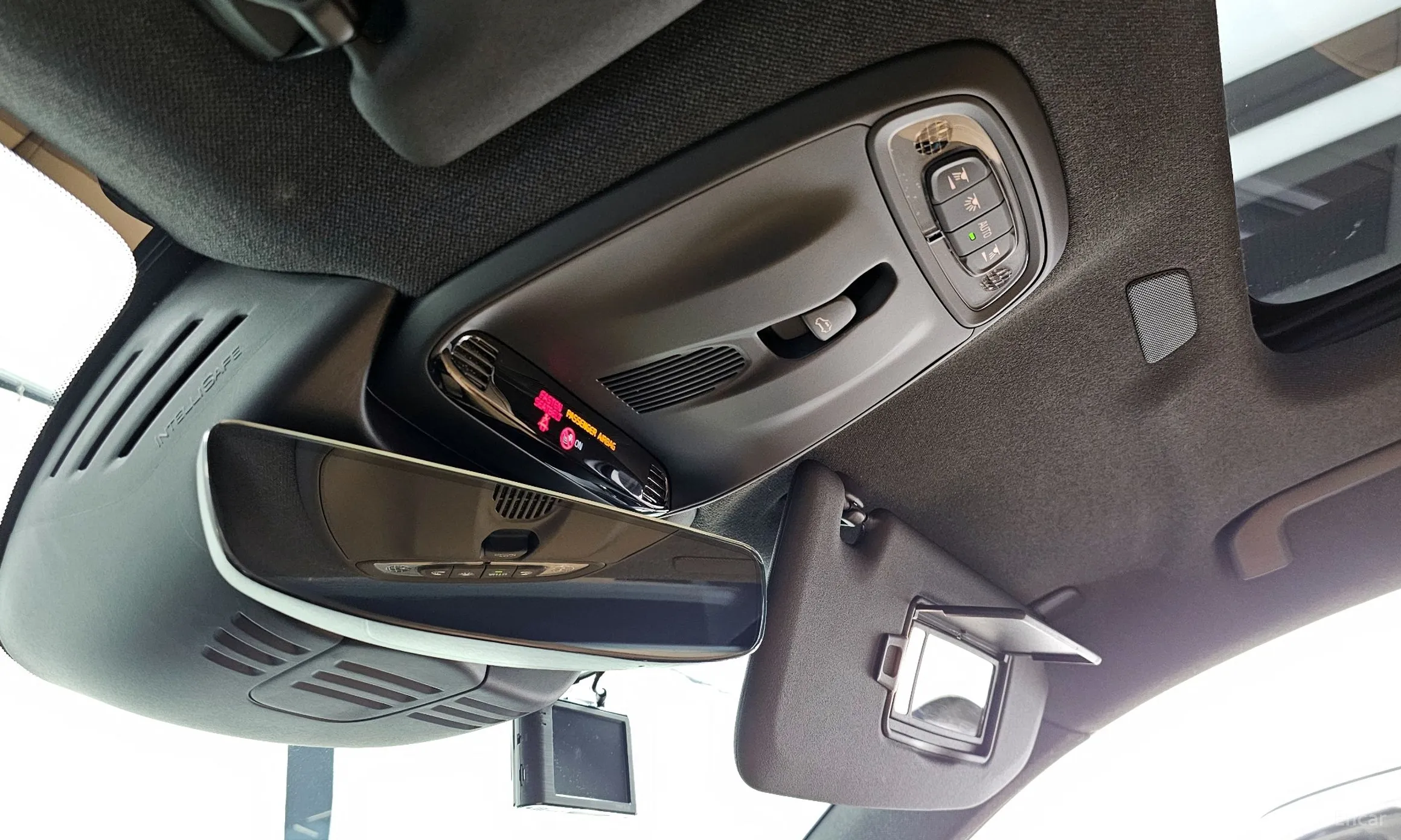 Volvo XC40 превью 17
