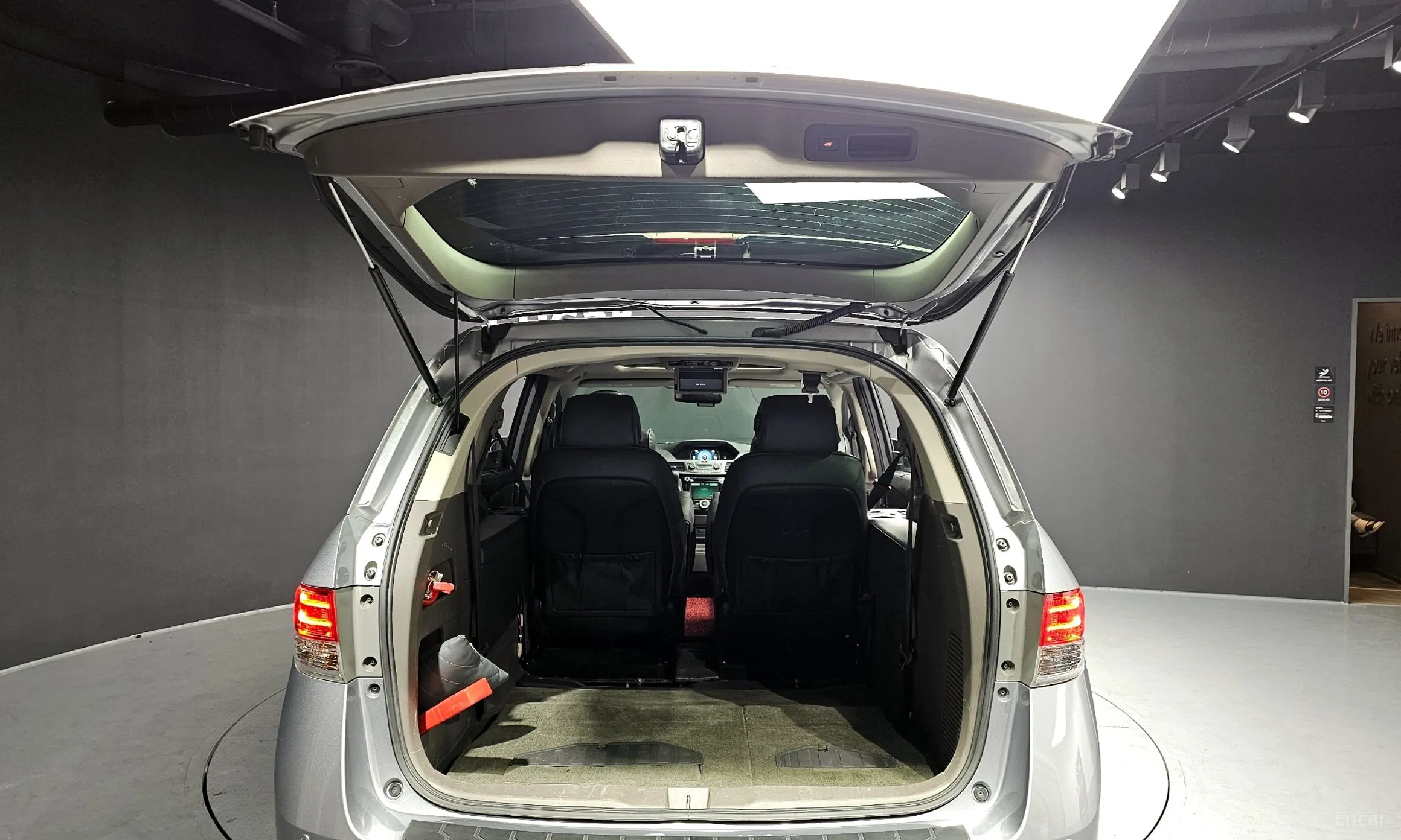 Honda Odyssey превью 20