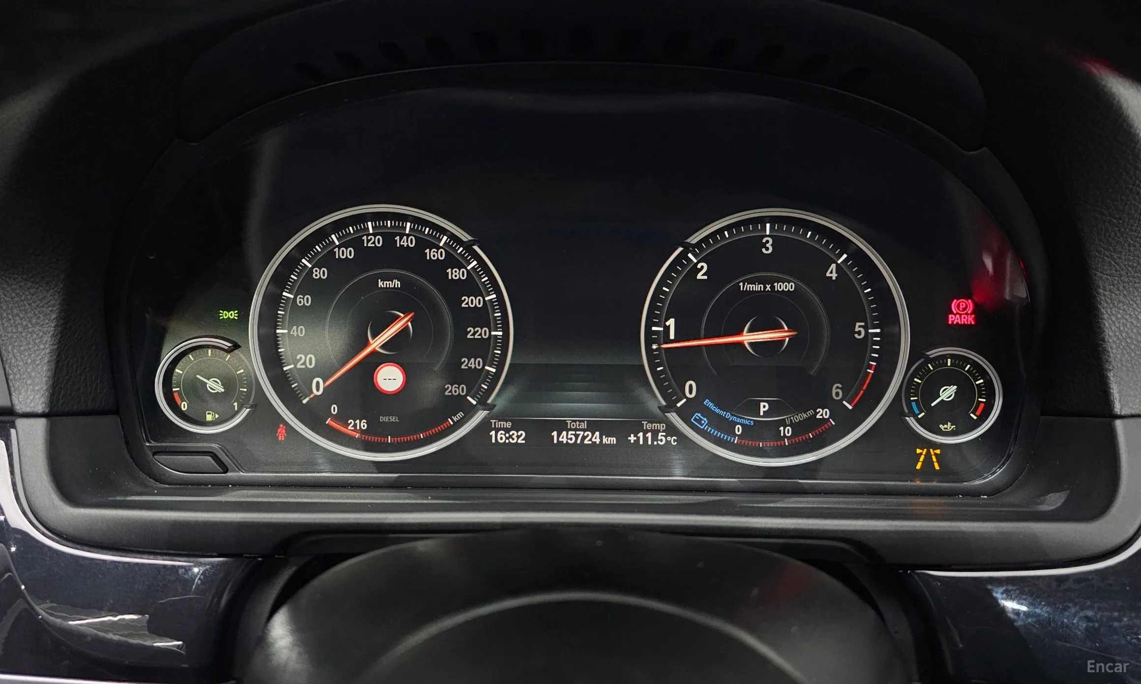 BMW 5 Series (F10) превью 8
