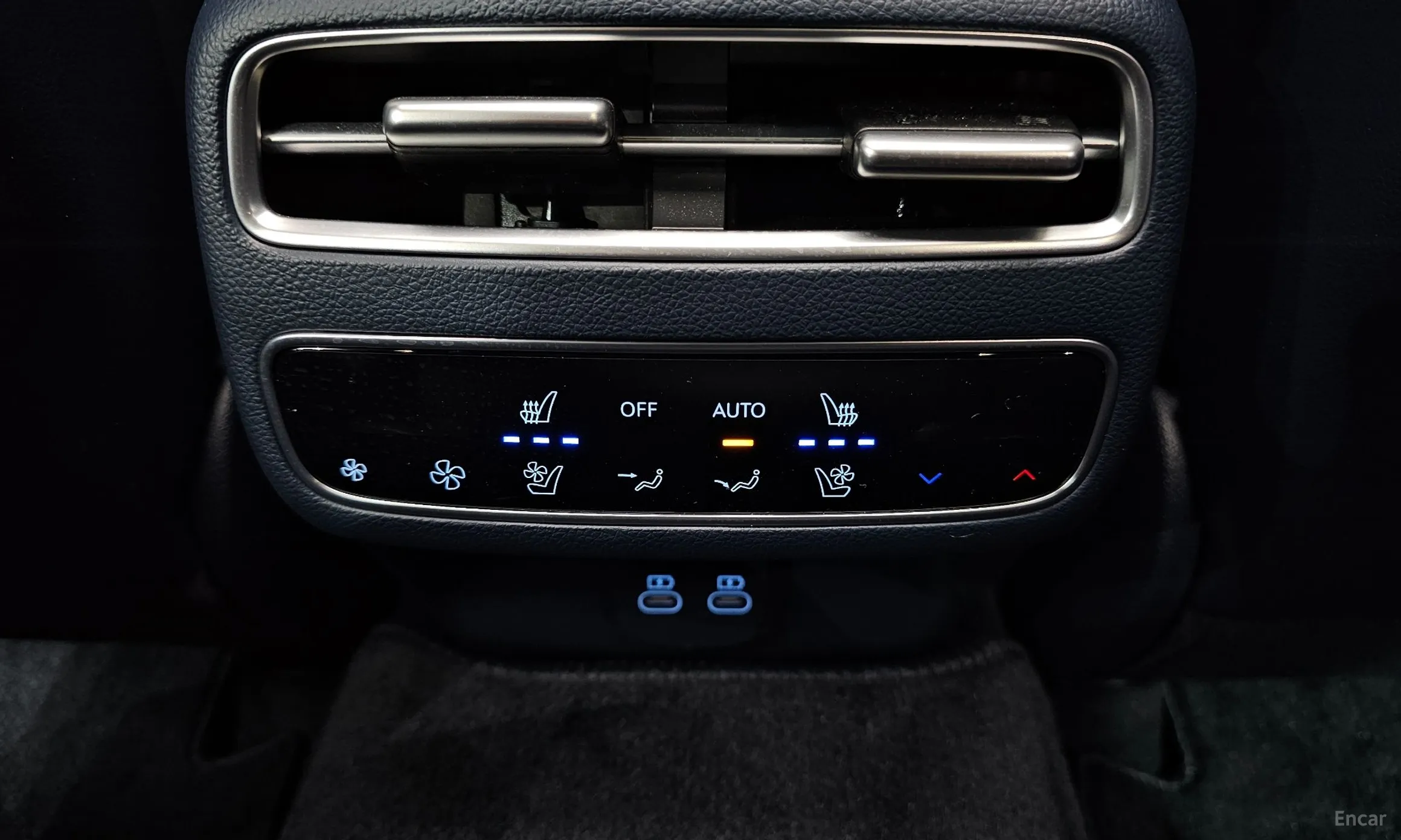 Genesis GV70 превью 19
