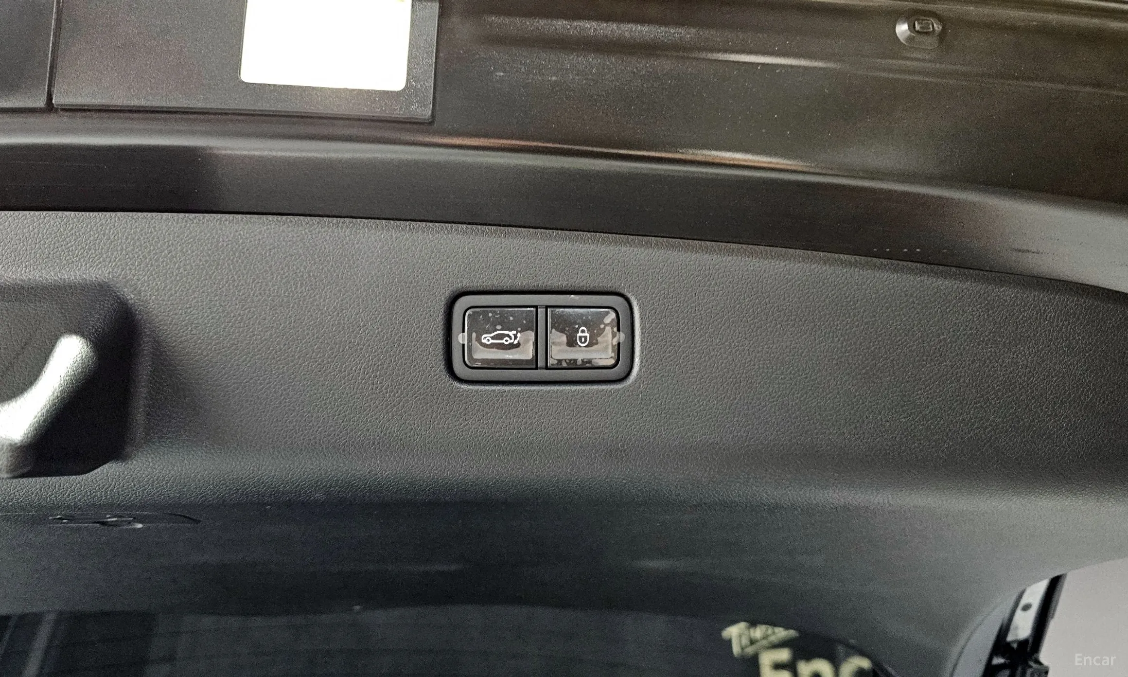 Genesis GV70 превью 20