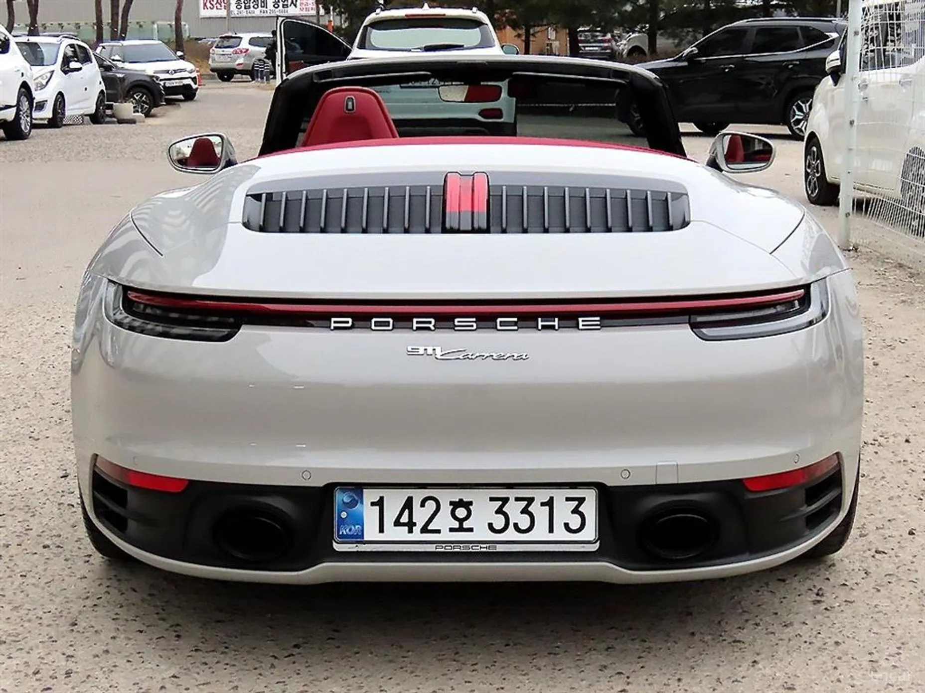 Porsche 911 (992) превью 20