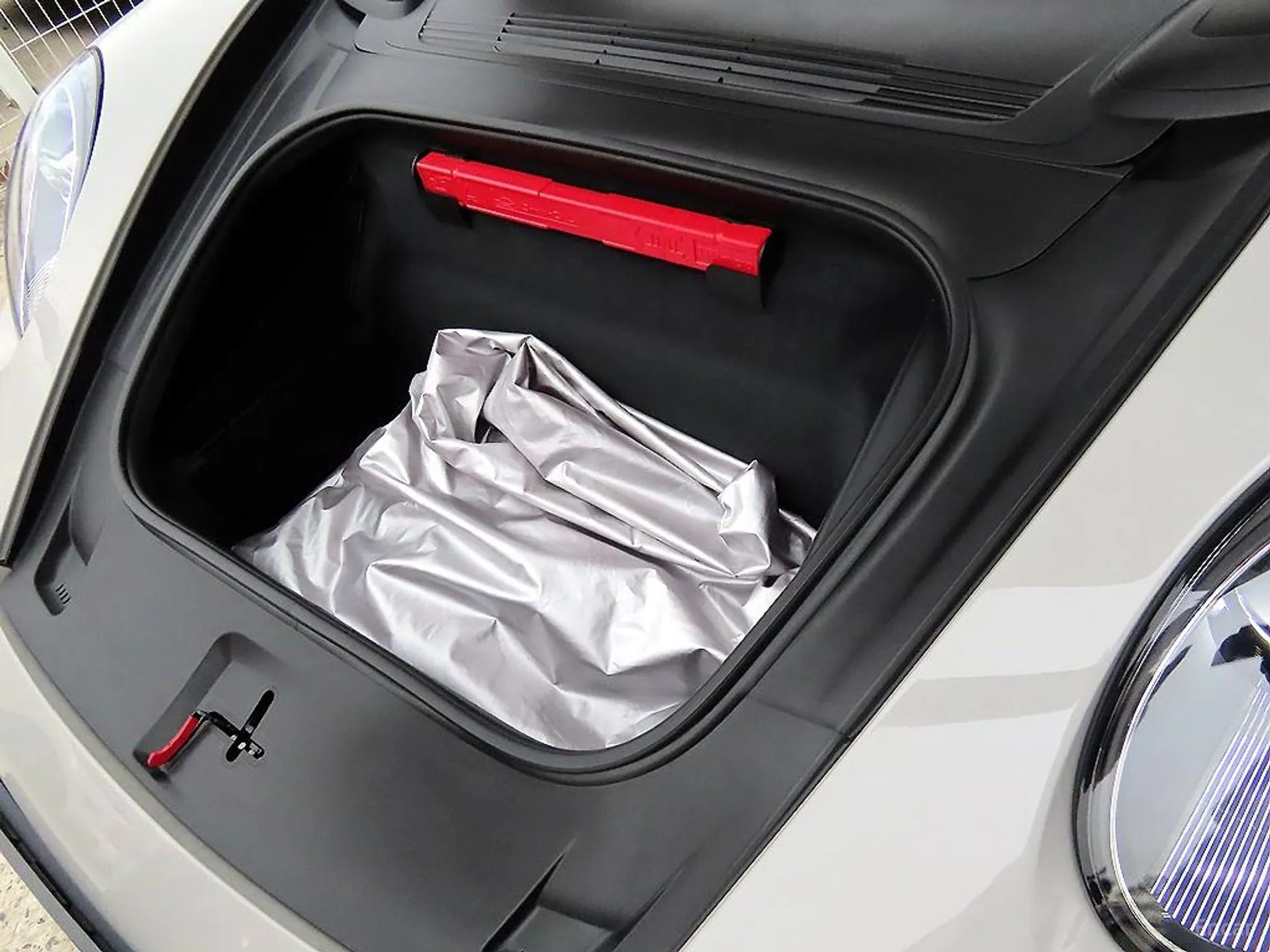 Porsche 911 (992) превью 6