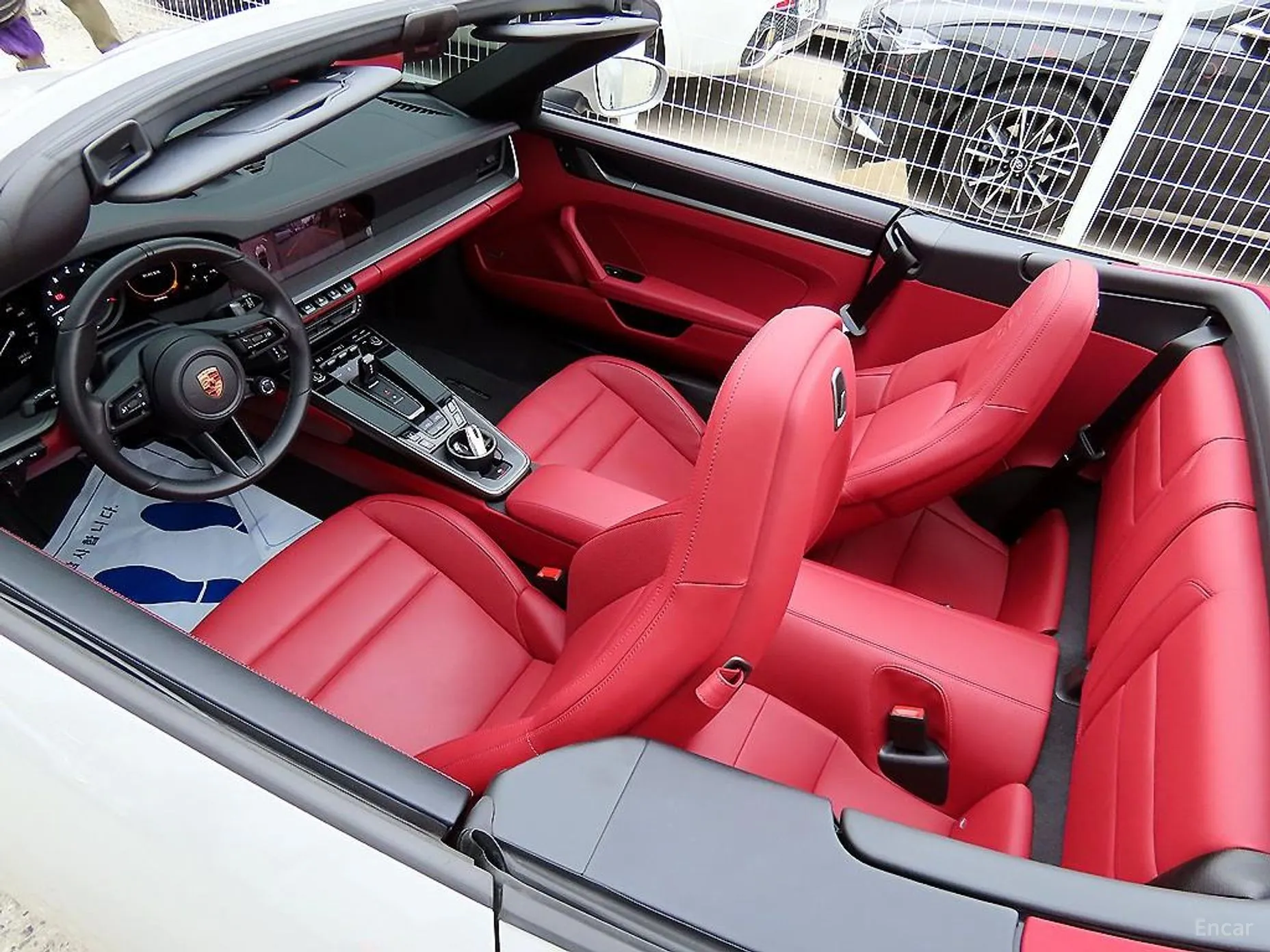 Porsche 911 (992) превью 7
