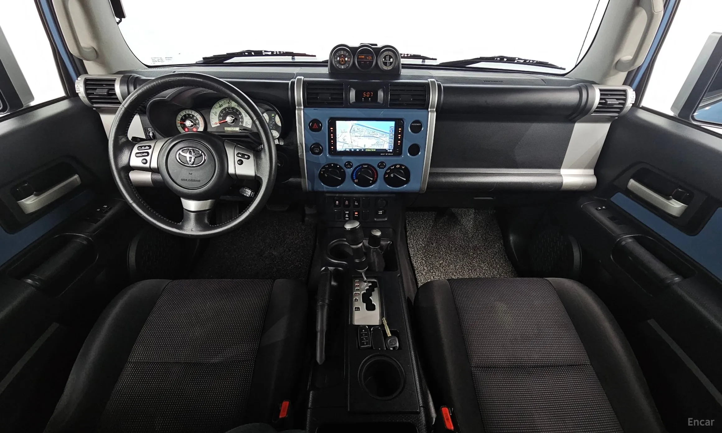 Toyota FJ Cruiser превью 7