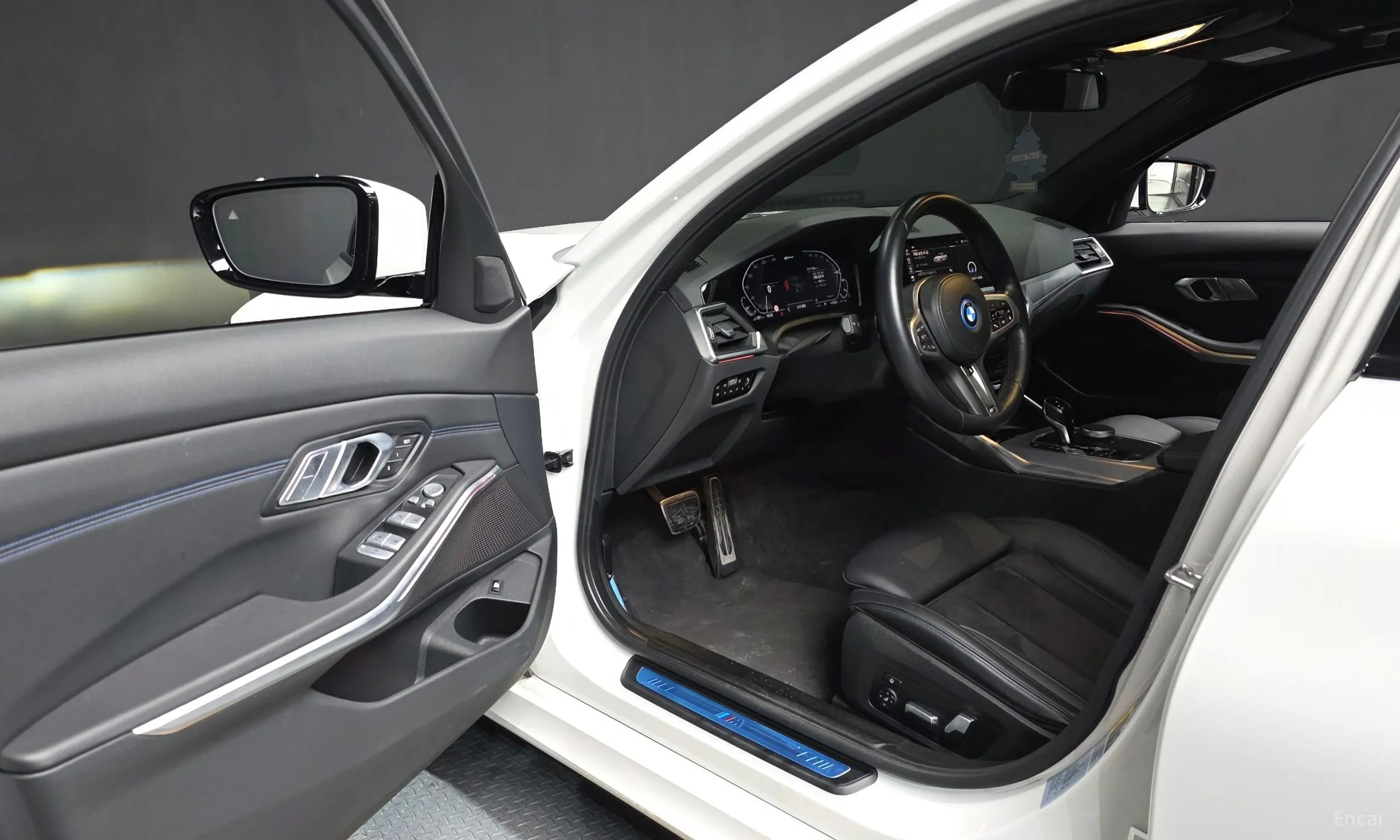 BMW 3 Series (G20) превью 10