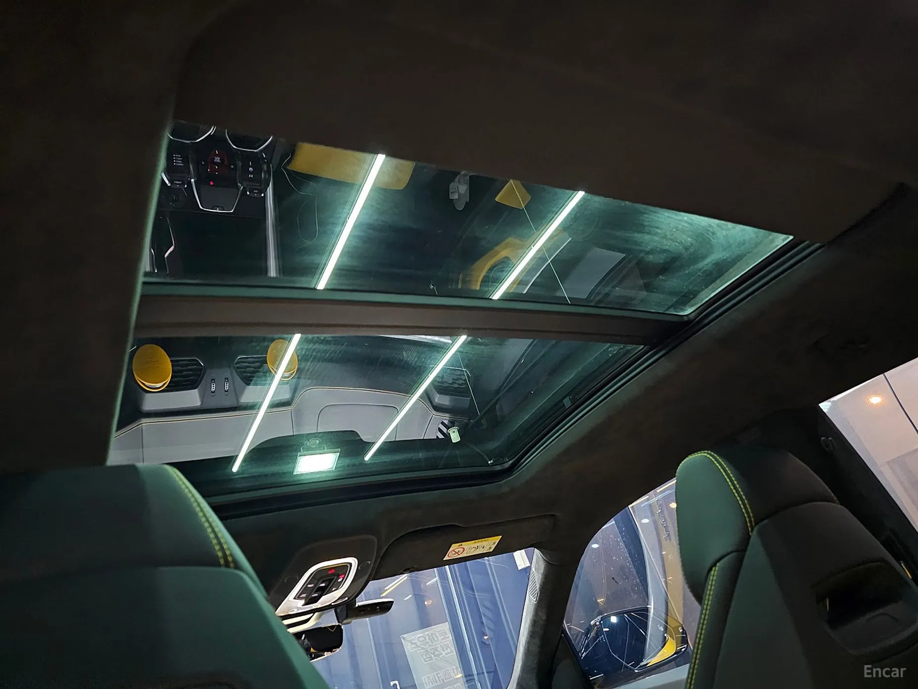 Lamborghini Urus превью 12