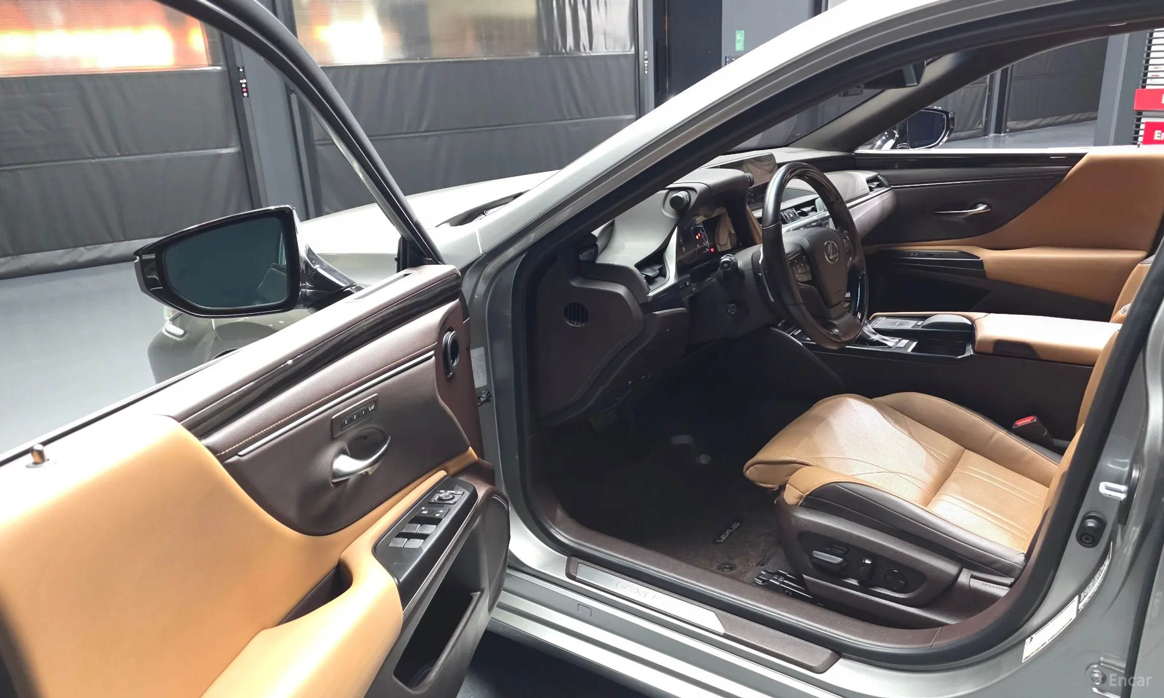 Lexus ES300h 7th Generation превью 10