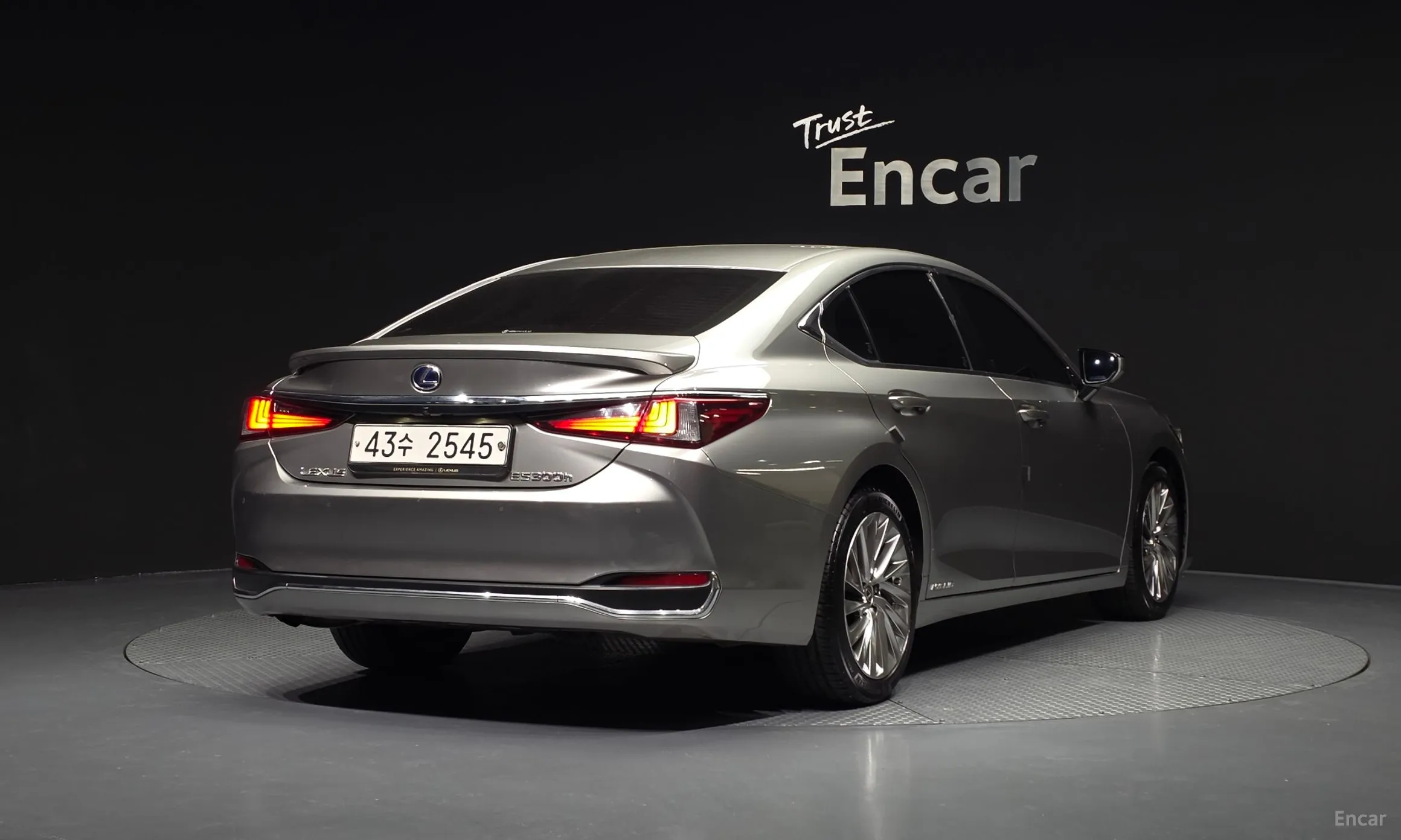 Lexus ES300h 7th Generation