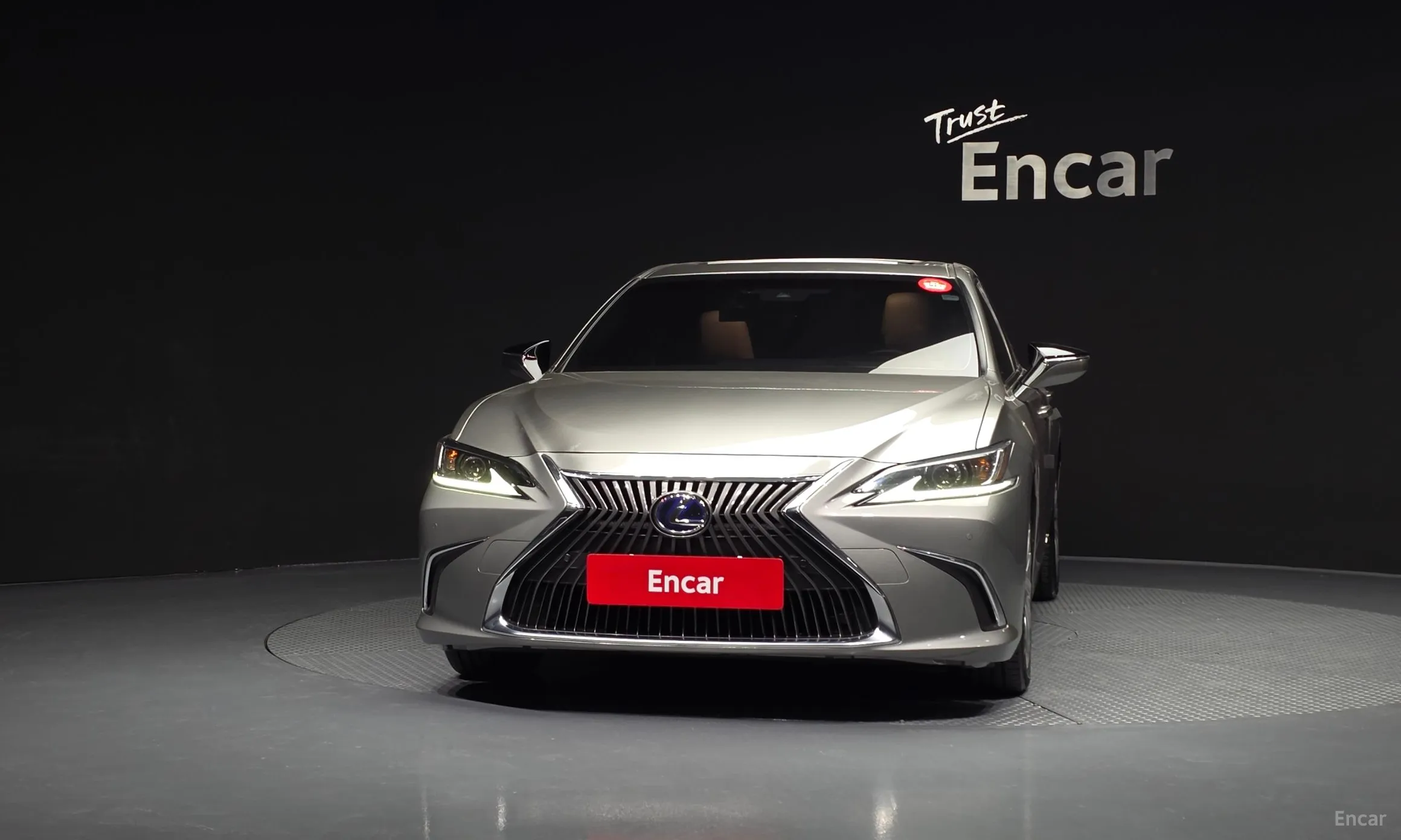 Lexus ES300h 7th Generation превью 3