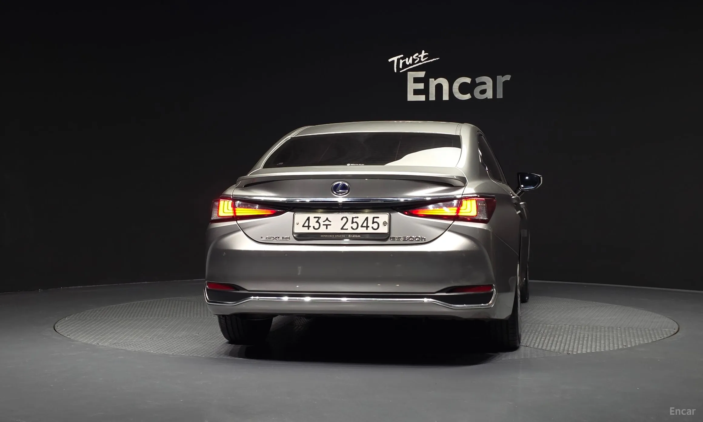 Lexus ES300h 7th Generation превью 4