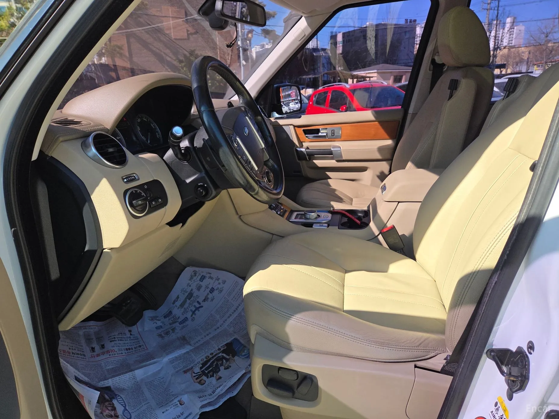 Land Rover Discovery 4 превью 10