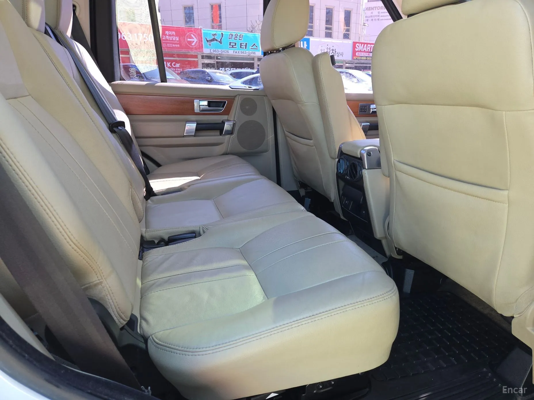 Land Rover Discovery 4 превью 13
