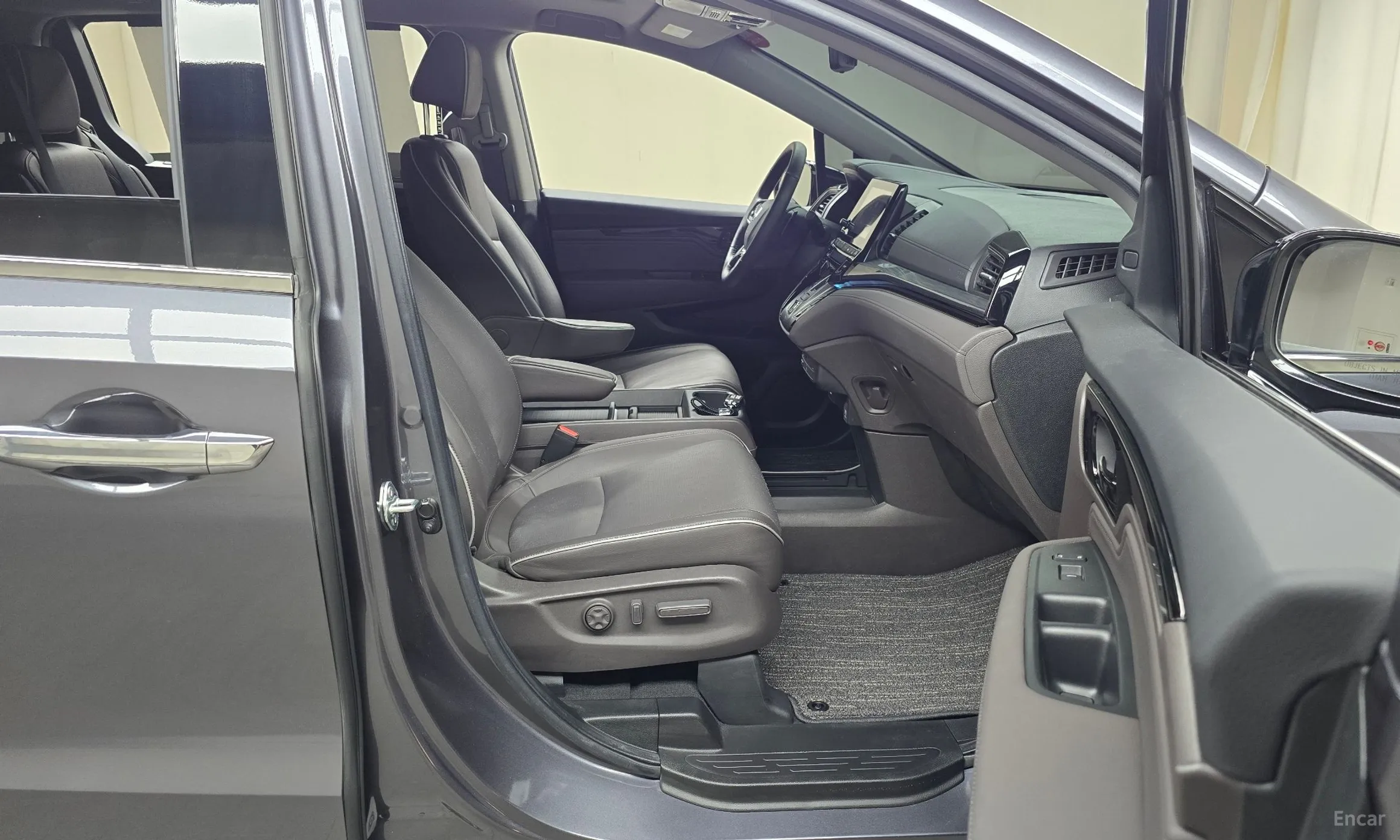 Honda Odyssey превью 11