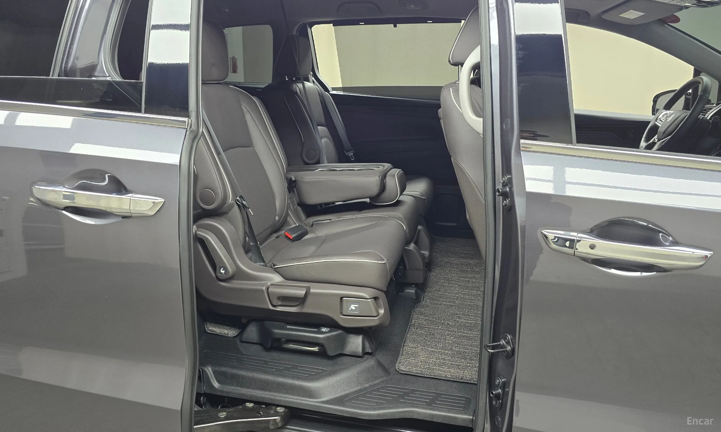 Honda Odyssey превью 12