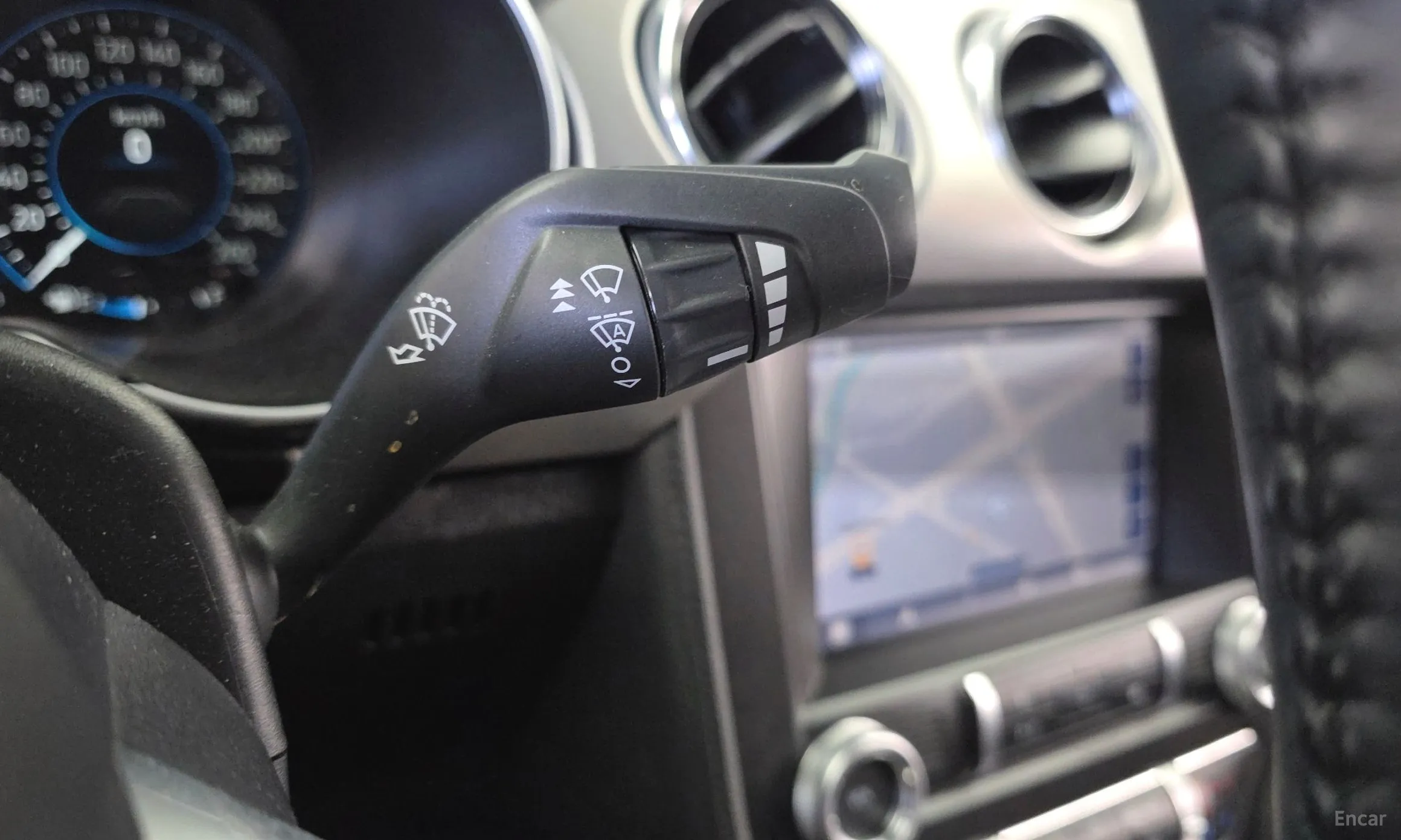 Ford Mustang превью 19