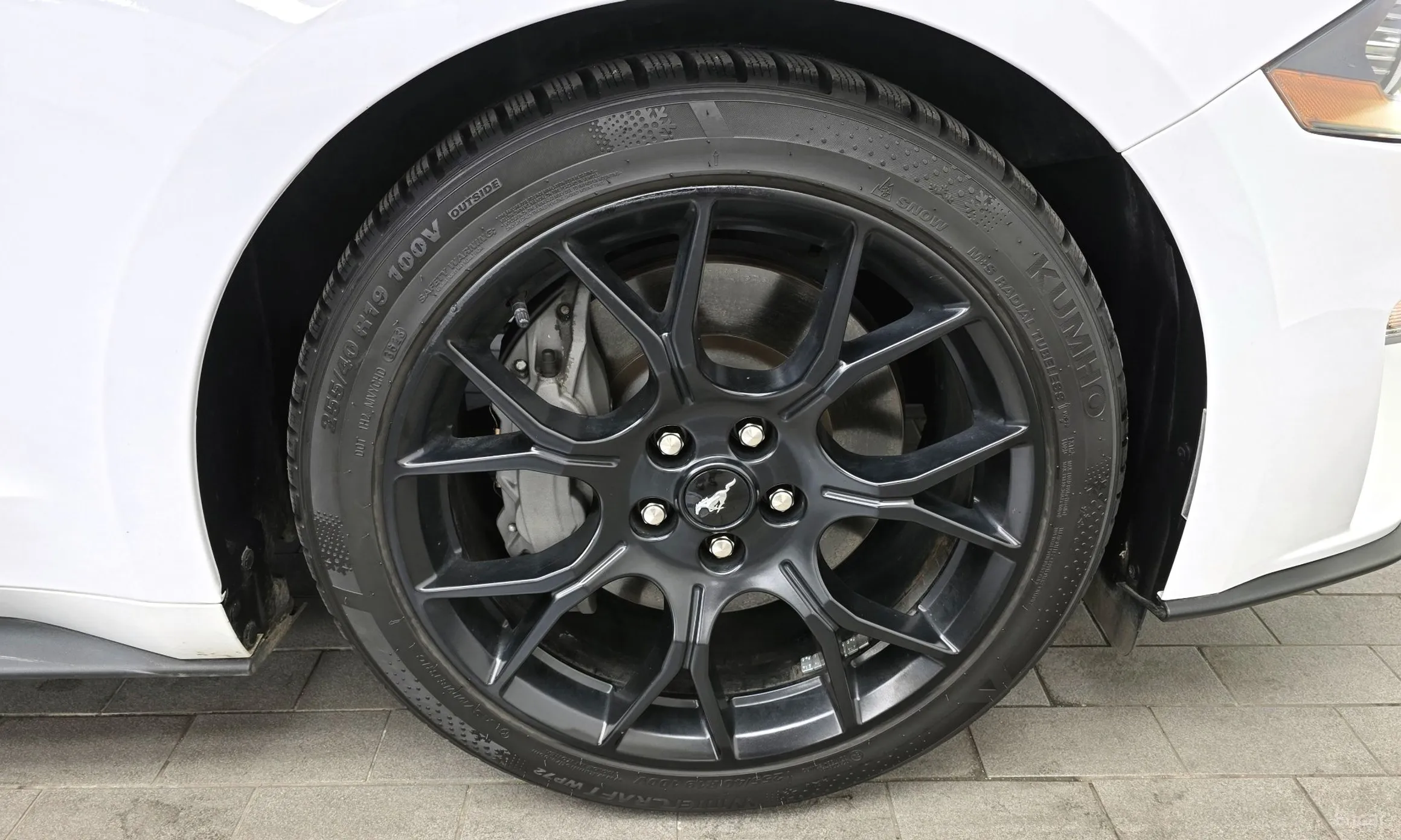 Ford Mustang превью 5