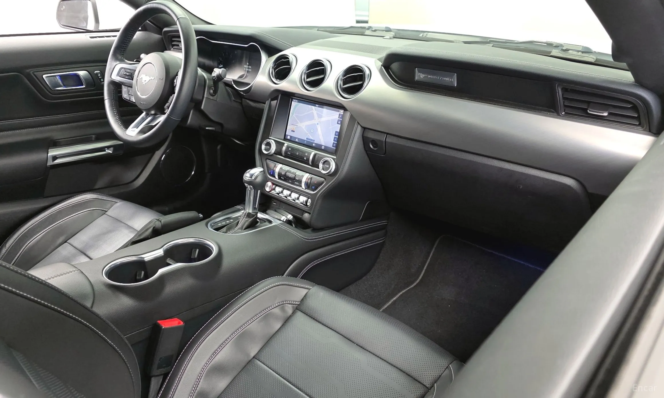 Ford Mustang превью 7