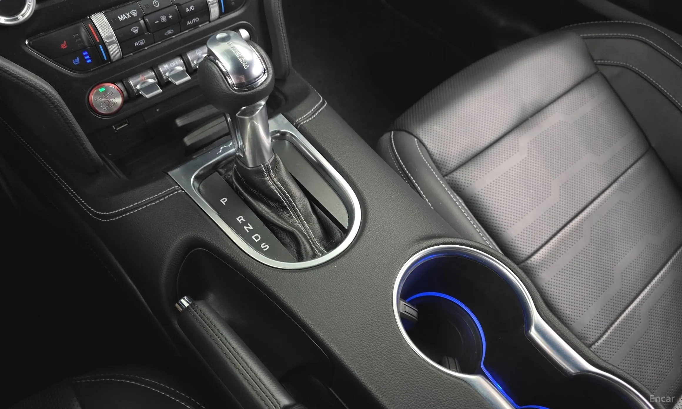 Ford Mustang превью 9