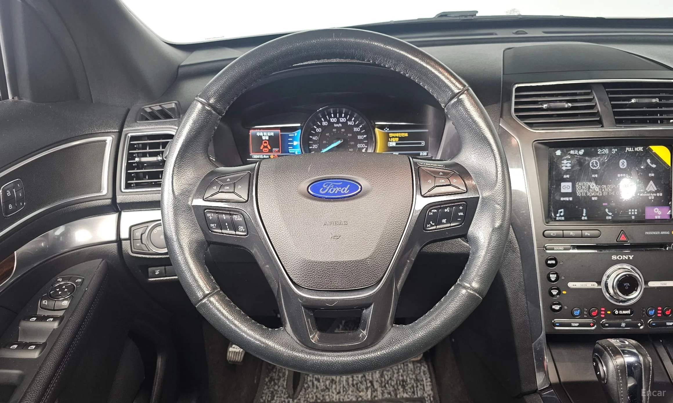 Ford Explorer превью 13