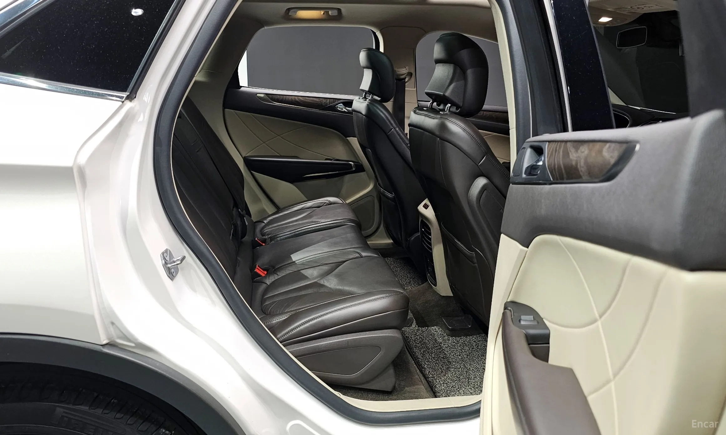 Lincoln MKC превью 12
