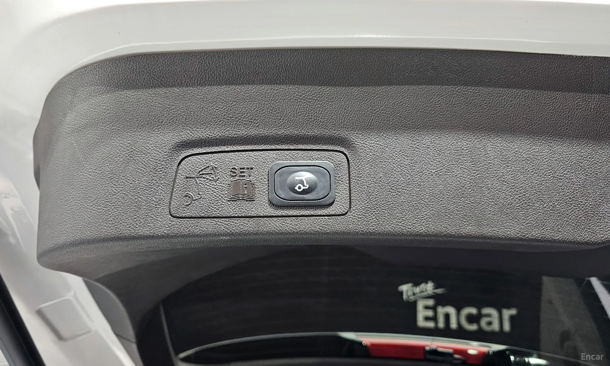 Lincoln MKC превью 20