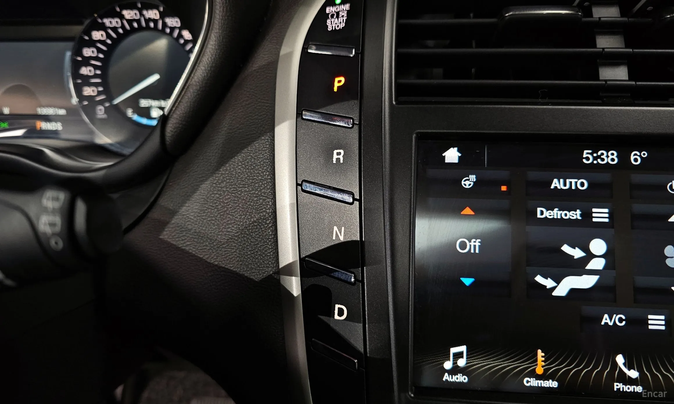 Lincoln MKC превью 9