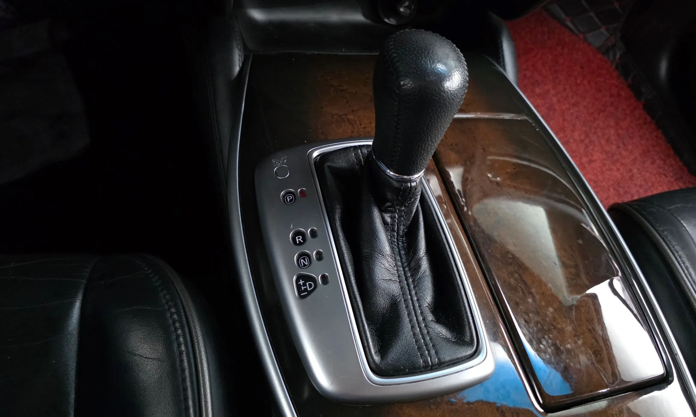 Infiniti JX35 превью 9